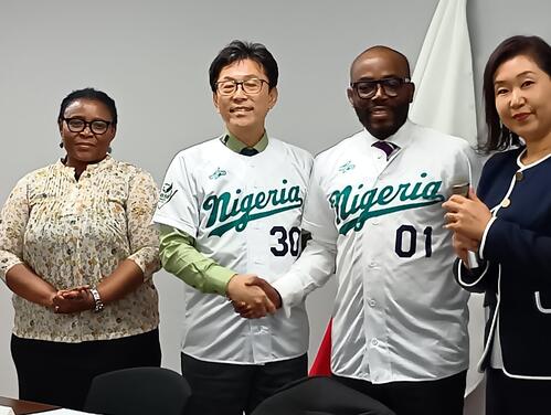 ロス五輪目指す野球ナイジェリア代表監督に日本人の友成晋也氏が就任　アフリカ３カ国目