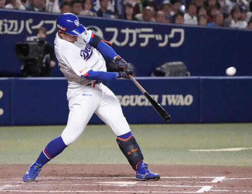 動画】売りはこの長打力 中日鵜飼航丞が同点弾 - プロ野球ライブ速報
