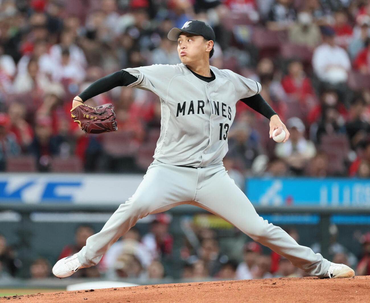 広島対ロッテ　ロッテ先発の毛利海大（撮影・加藤孝規）