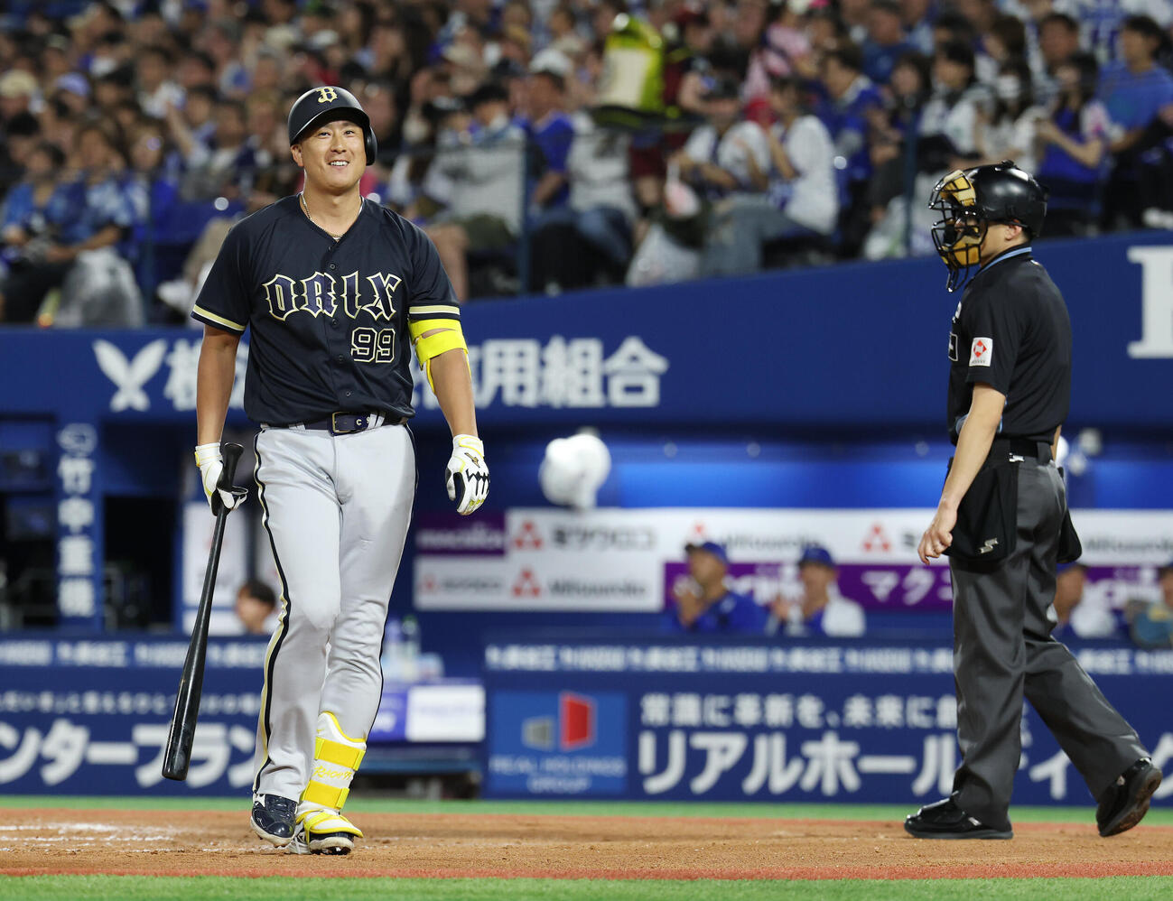 DeNA対オリックス　6回表オリックス1死、見逃し三振に倒れる代打杉本裕太郎（撮影・宮地輝）