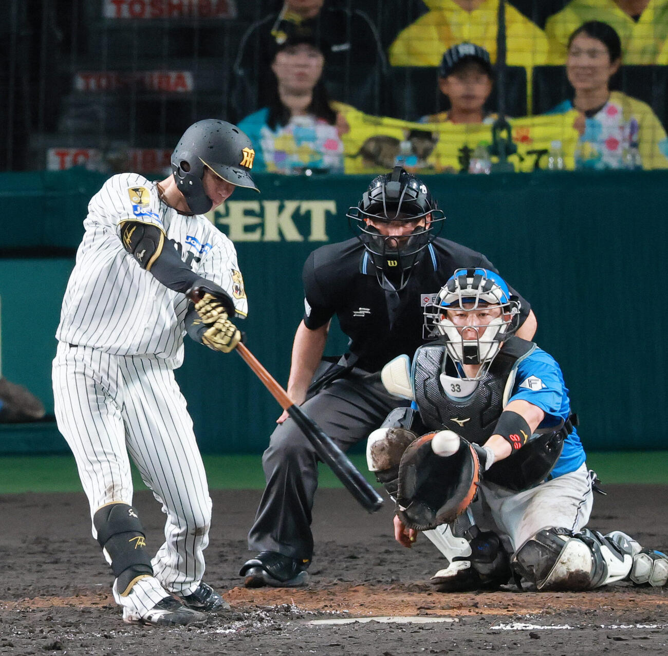 セ・パ交流戦　阪神対日本ハム2回戦　阪神対日本ハム　9回裏阪神2死、中野拓夢は安打を放つ（撮影・上山淳一）