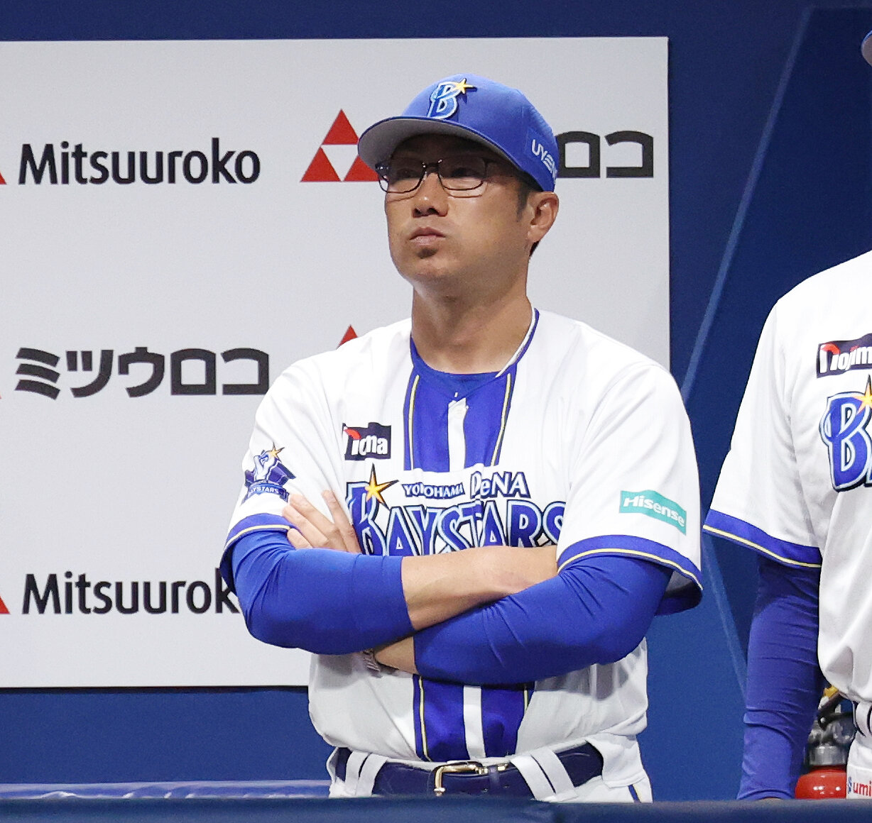 DeNA対オリックス　戦況を見つめるDeNA相川亮二監督（撮影・宮地輝）