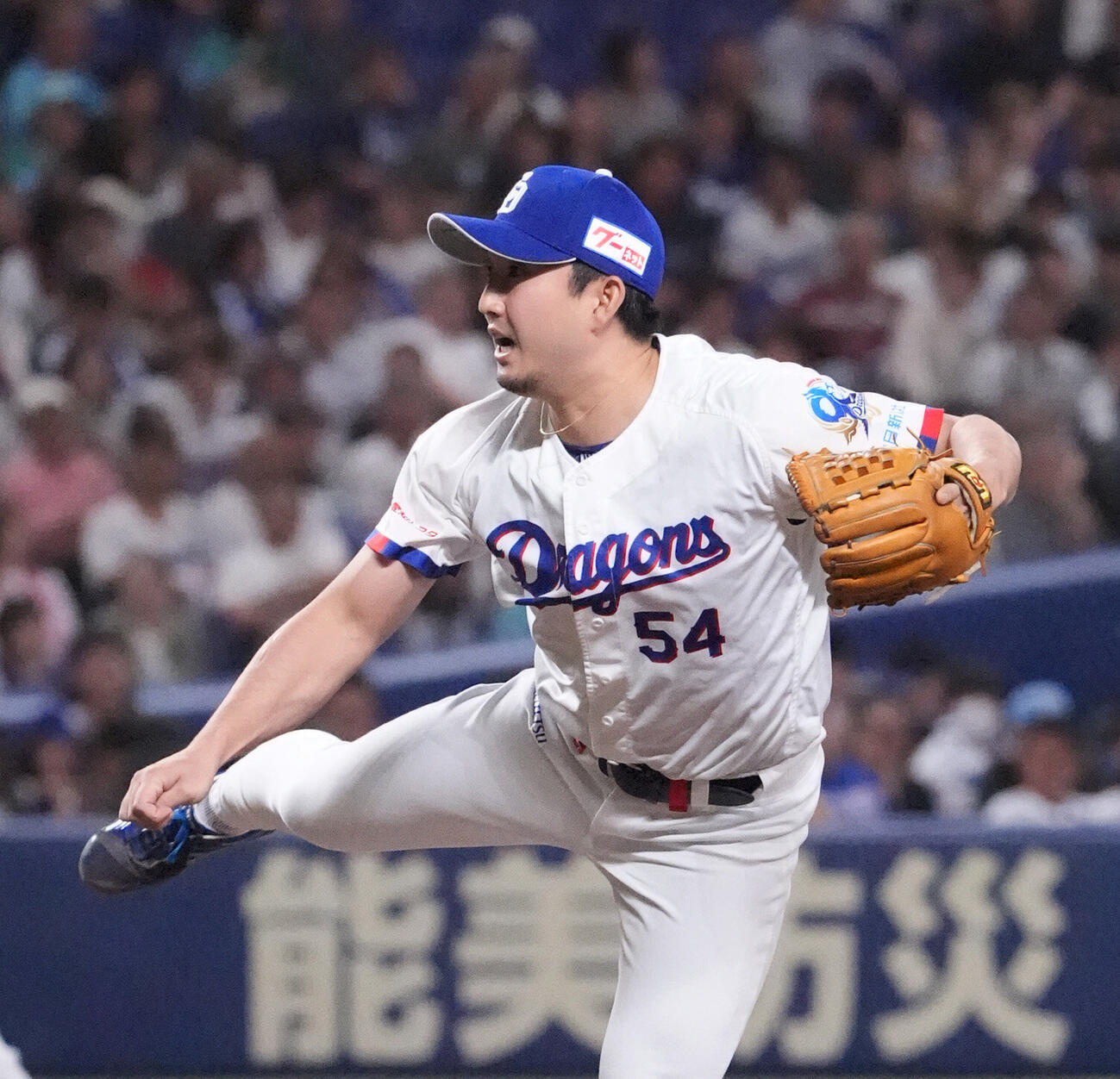 プロ野球交流戦中日対楽天　8回表、中日3番手で登板する藤嶋健人（撮影・森本幸一）