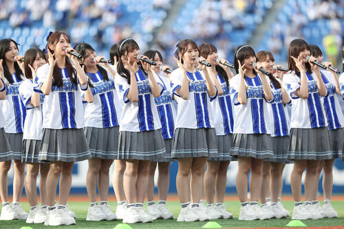 【DeNA】日向坂46がハマスタバトルでディアーナとリレー対決