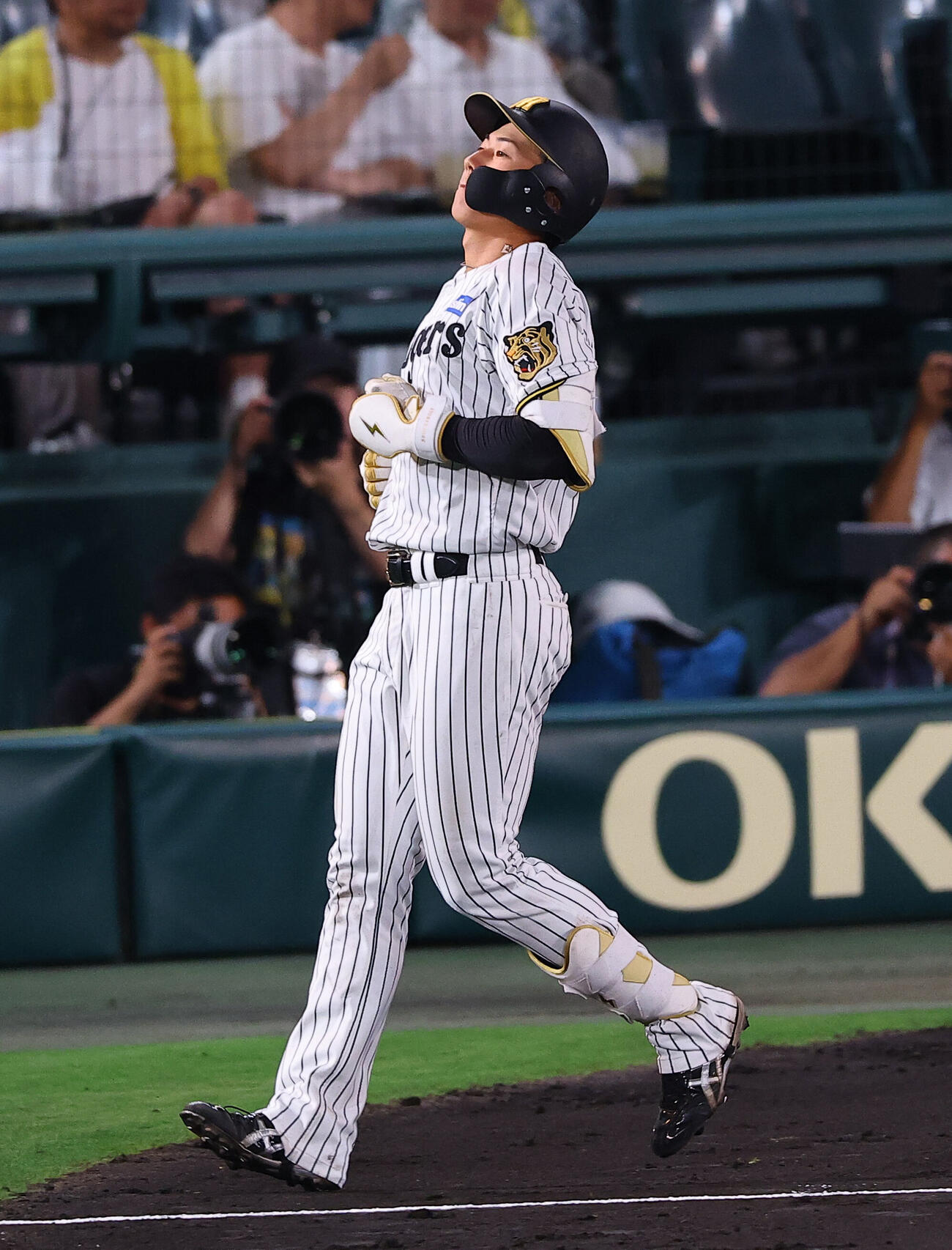 阪神対日本ハム　4回裏阪神1死一塁、立石正広は併殺打に倒れる（撮影・上田博志）