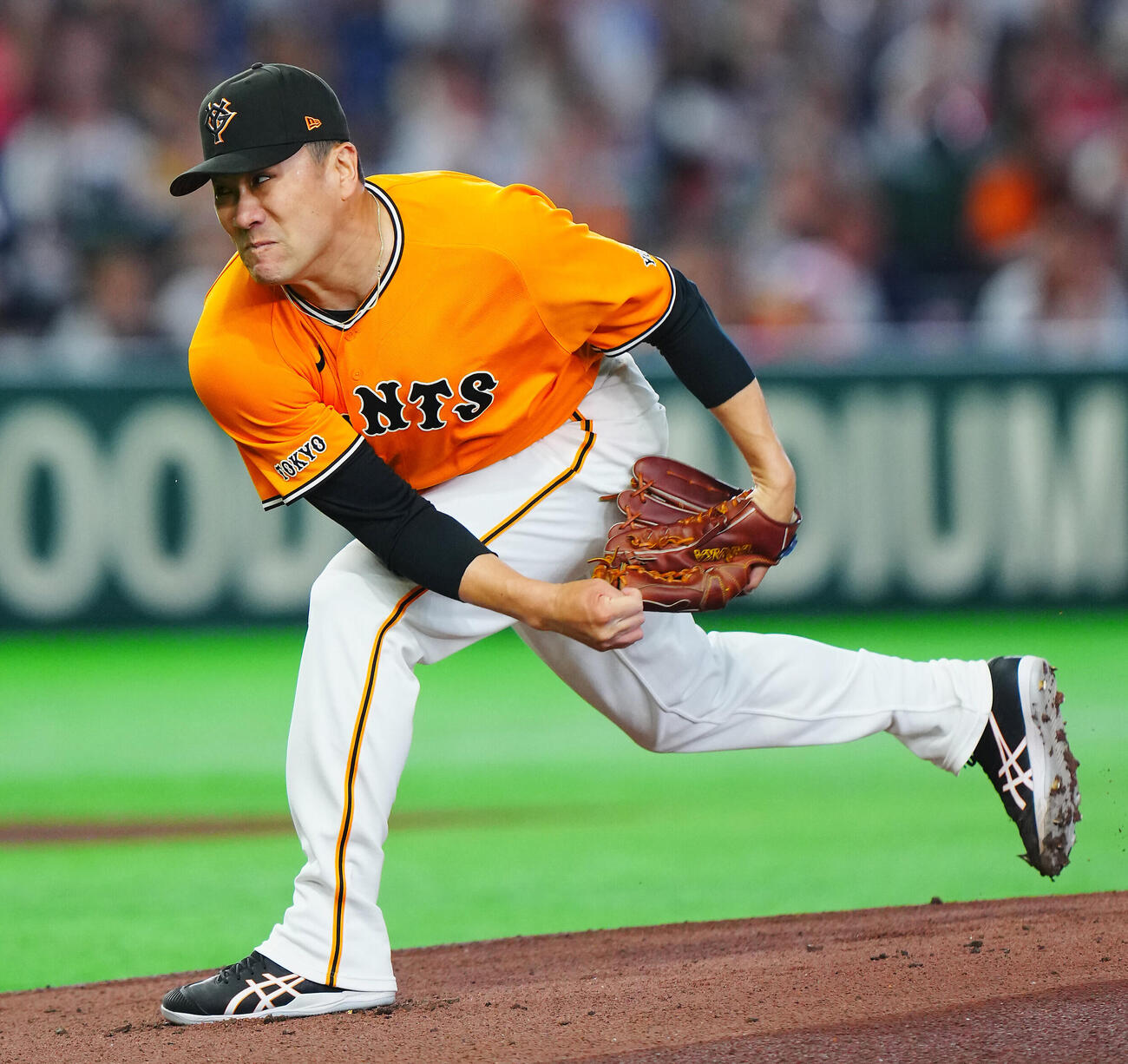 交流戦　巨人対ソフトバンク　力投する巨人先発の田中将大（撮影・垰建太）