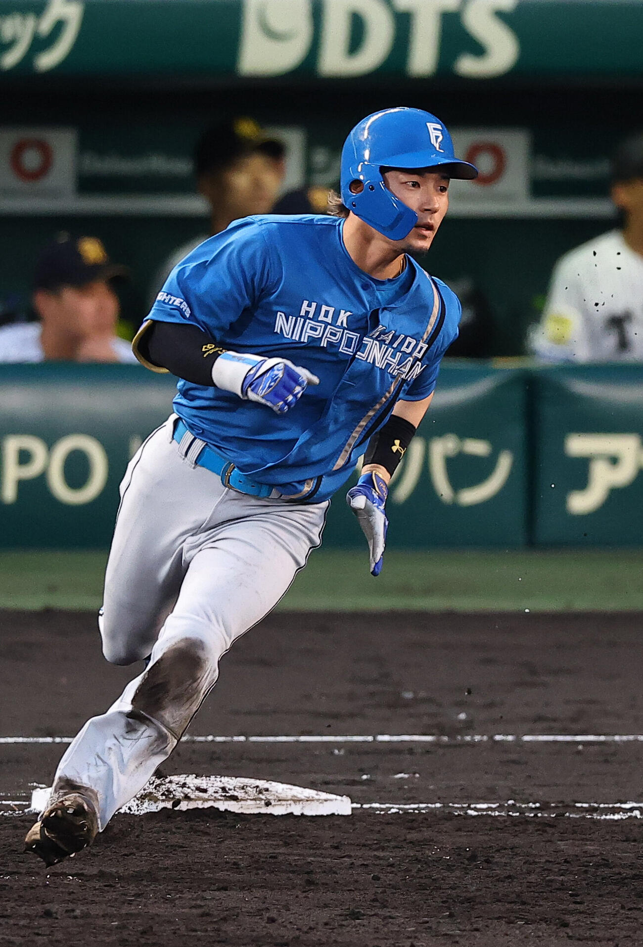 阪神対日本ハム　3回表日本ハム1死一塁、水野達稀は二塁打を放つ（撮影・上田博志）＝2026年5月28日
