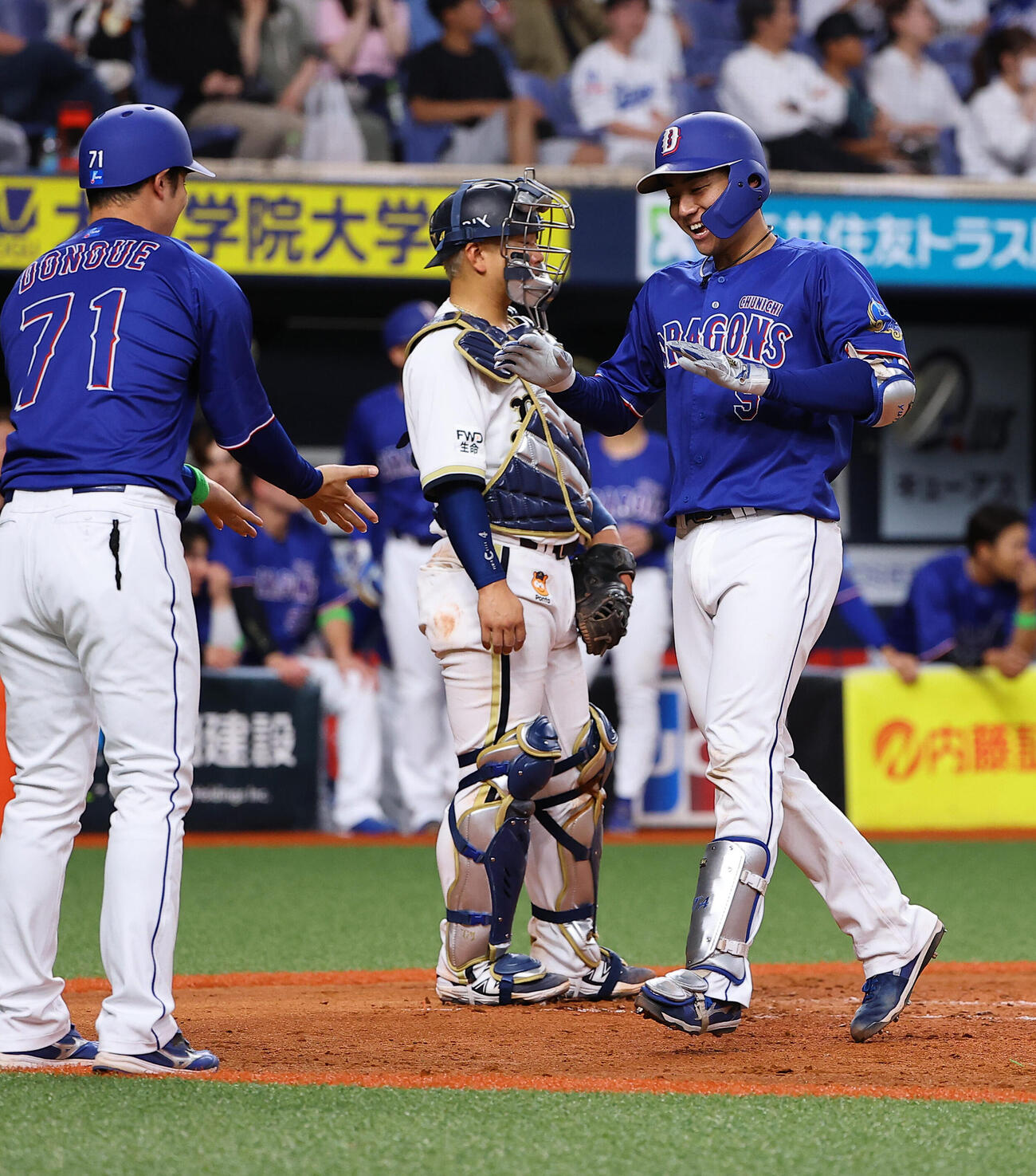 オリックス対中日　4回表中日2死、石伊雄太は同点本塁打を放つ（撮影・上田博志）