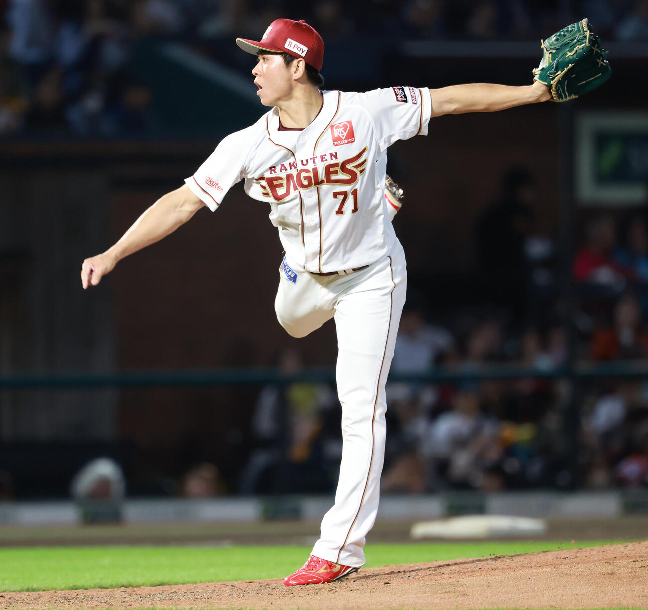 交流戦　楽天対ヤクルト　楽天2番手柴田大地（撮影・水谷安孝）