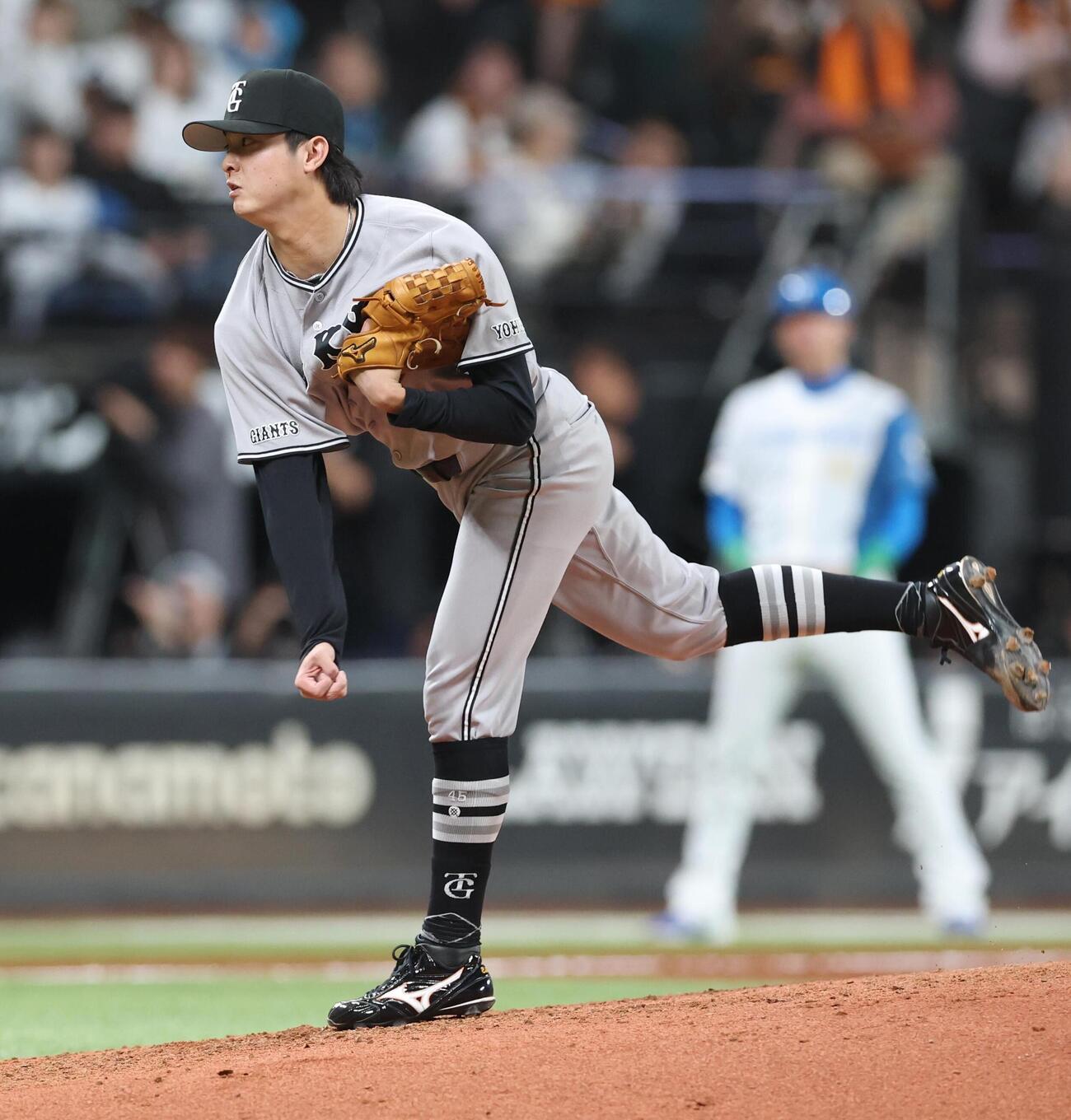 日本ハム対巨人　6回に登板の田中瑛斗（撮影・黒川智章）