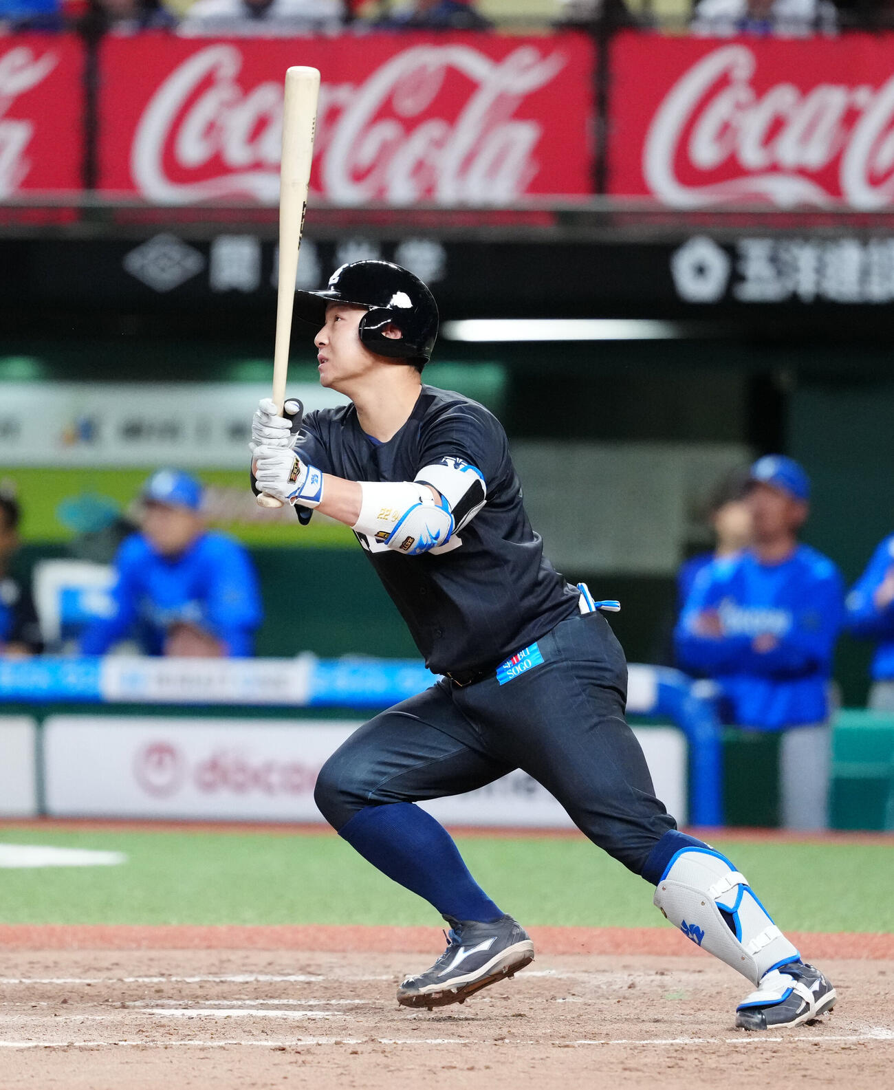 交流戦　西武対DeNA 7回裏西武1死一塁、2点本塁打を放つ古賀悠斗（撮影・江口和貴）＝2026年5月29日