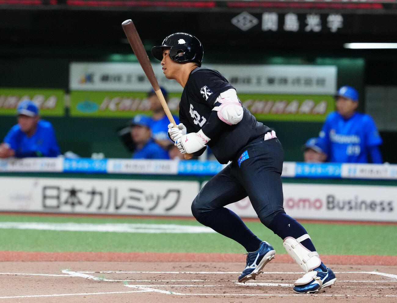 交流戦　西武対DeNA 1回裏西武2死、中前打を放つ桑原将志（撮影・江口和貴）