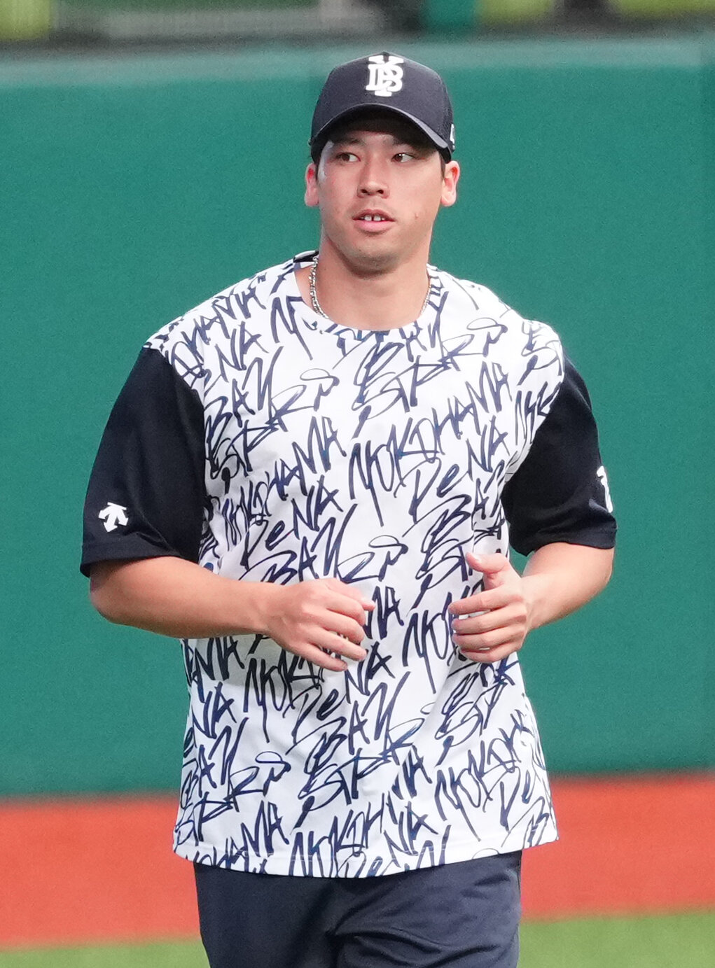 交流戦　西武対DeNA　試合前練習を行うDeNA尾形崇斗（撮影・江口和貴）