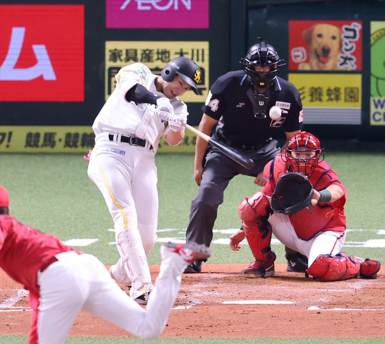 ソフトバンク対広島　3回裏ソフトバンク2死、柳田悠岐は左中間に同点本塁打を放つ（撮影・梅根麻紀）