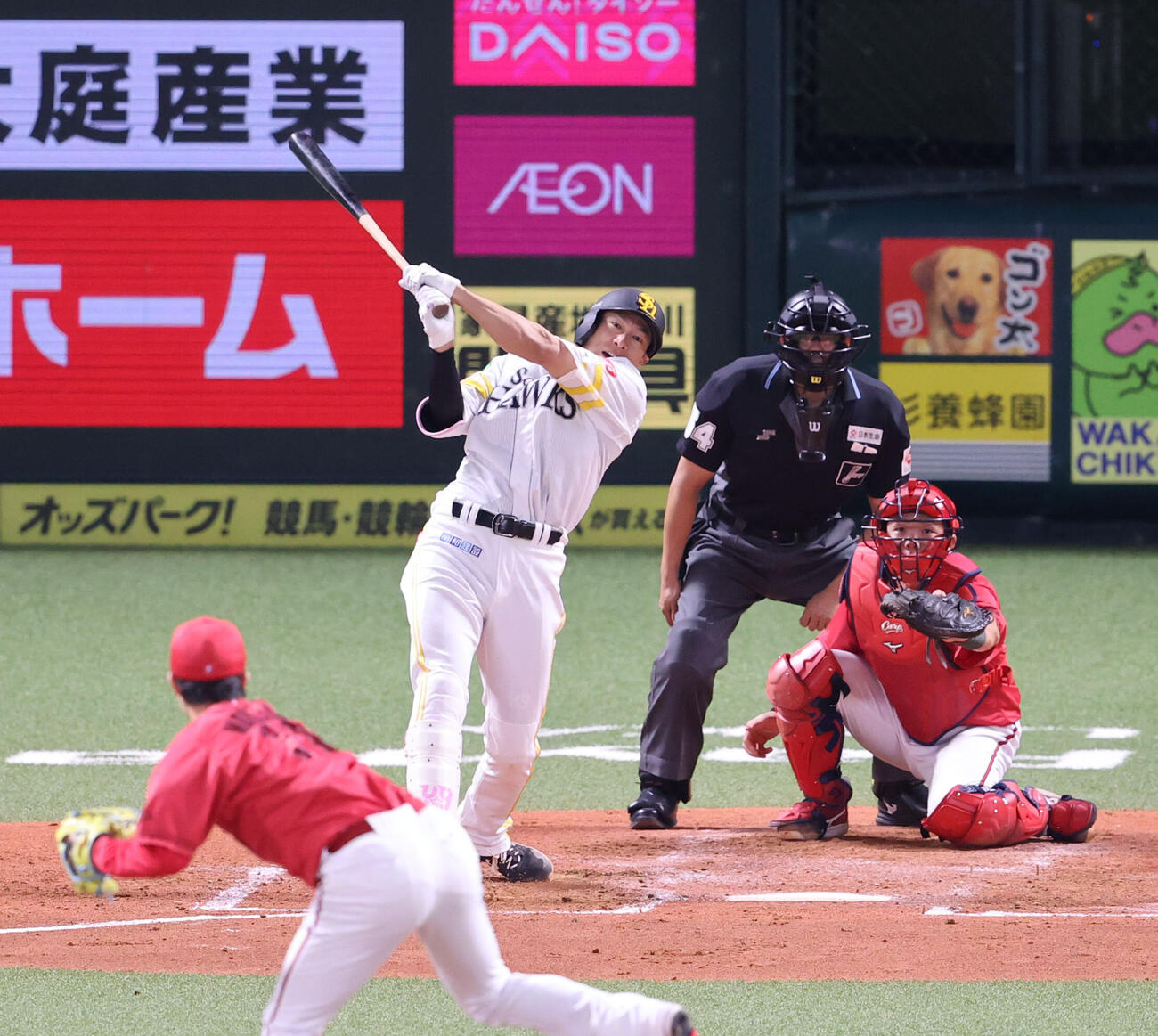 ソフトバンク対広島　3回裏ソフトバンク2死、柳田悠岐は左中間に同点本塁打を放つ（撮影・梅根麻紀）