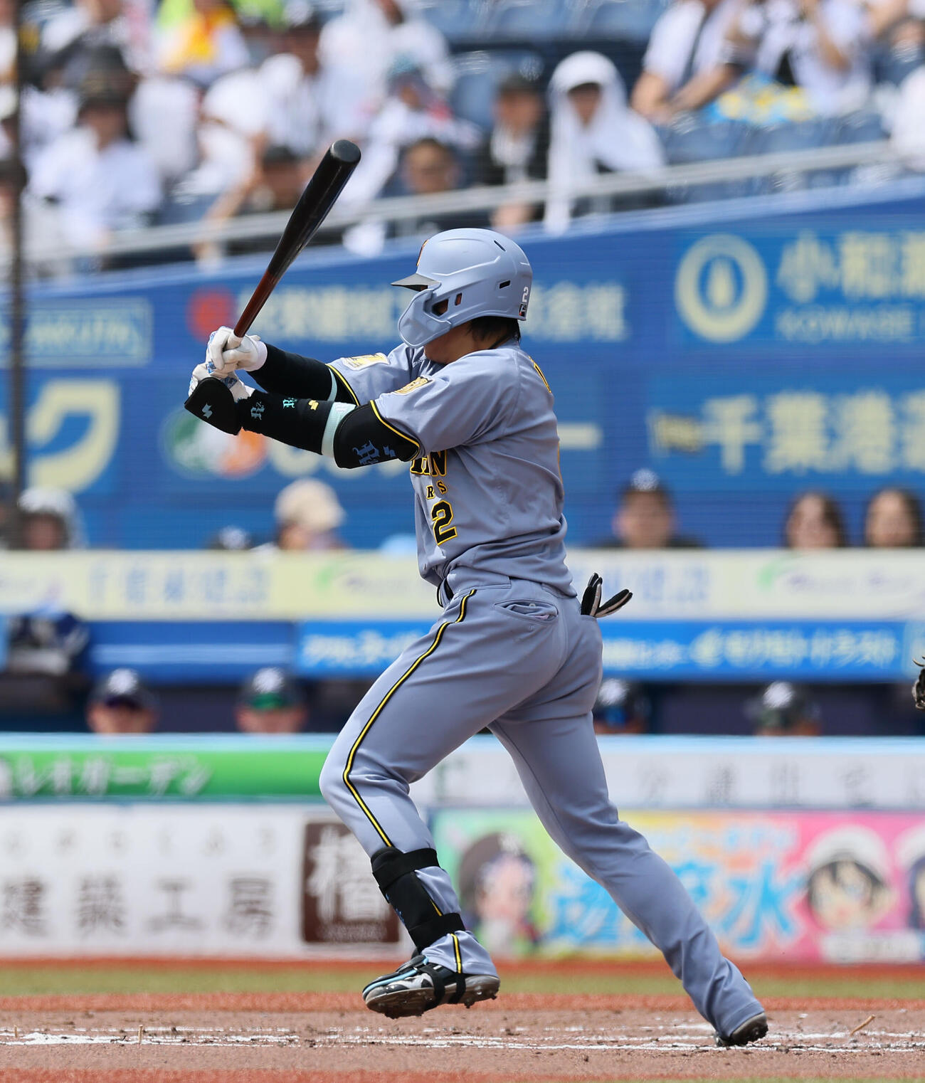ロッテ対阪　3回表阪神1死一、三塁、梅野隆太郎は二ゴロ併殺に倒れるも、その間に同点とする（撮影・藤尾明華）