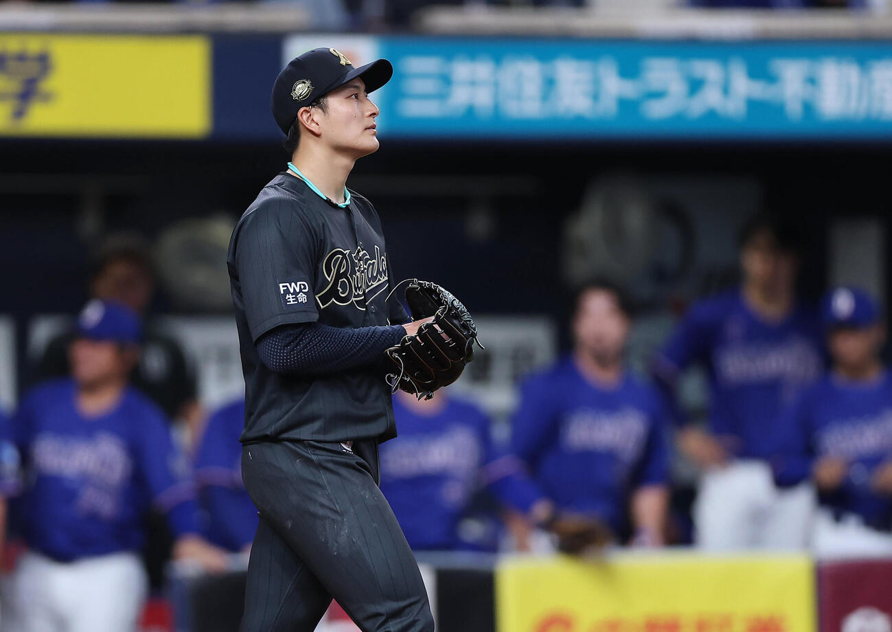 オリックス対中日　2回表中日1死二、三塁、鵜飼航丞に逆転打を許した高島泰都（撮影・前田充）
