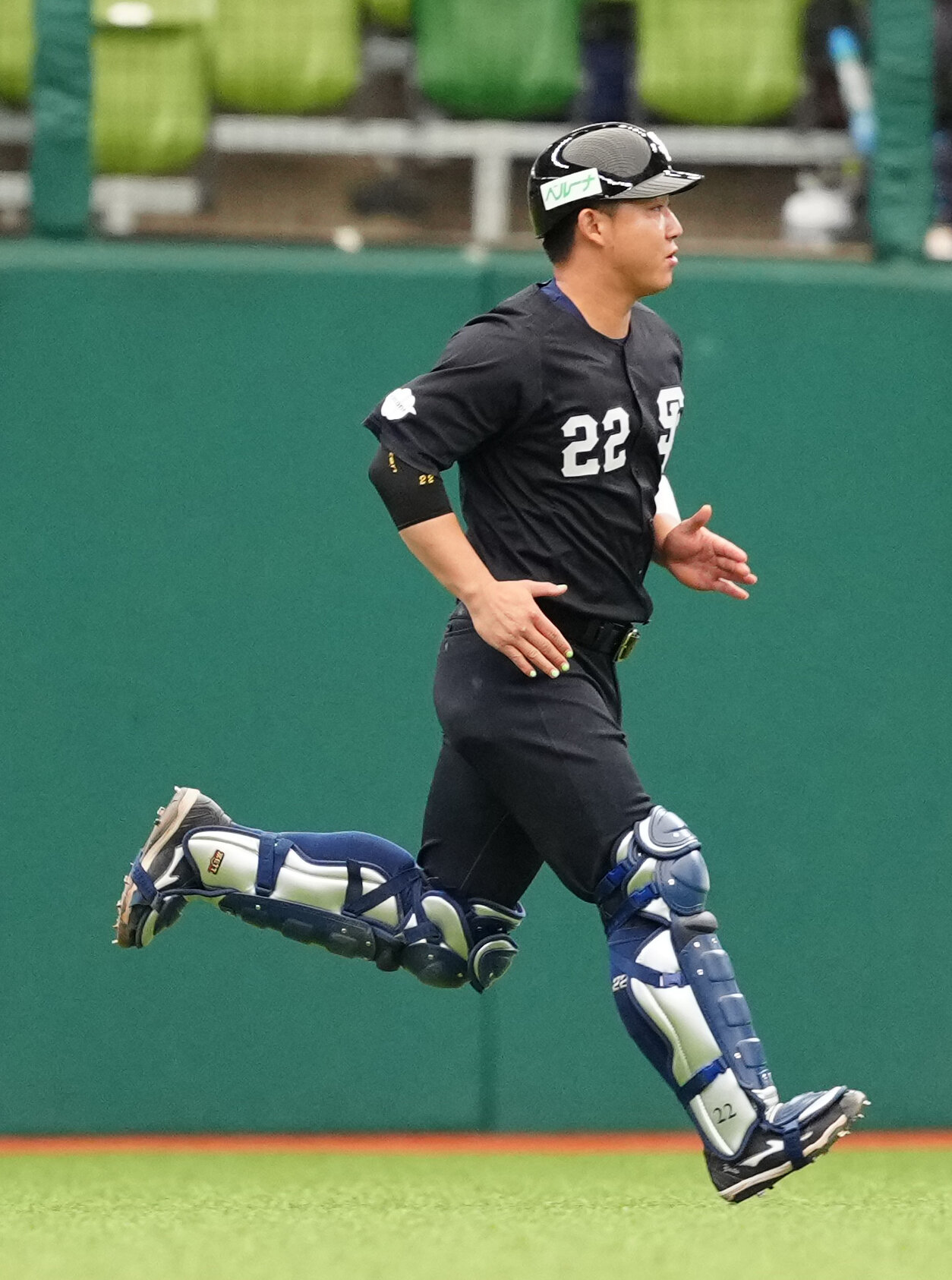 交流戦　西武対DeNA　試合前、ウオーミングアップを行う西武古賀悠斗（撮影・江口和貴）
