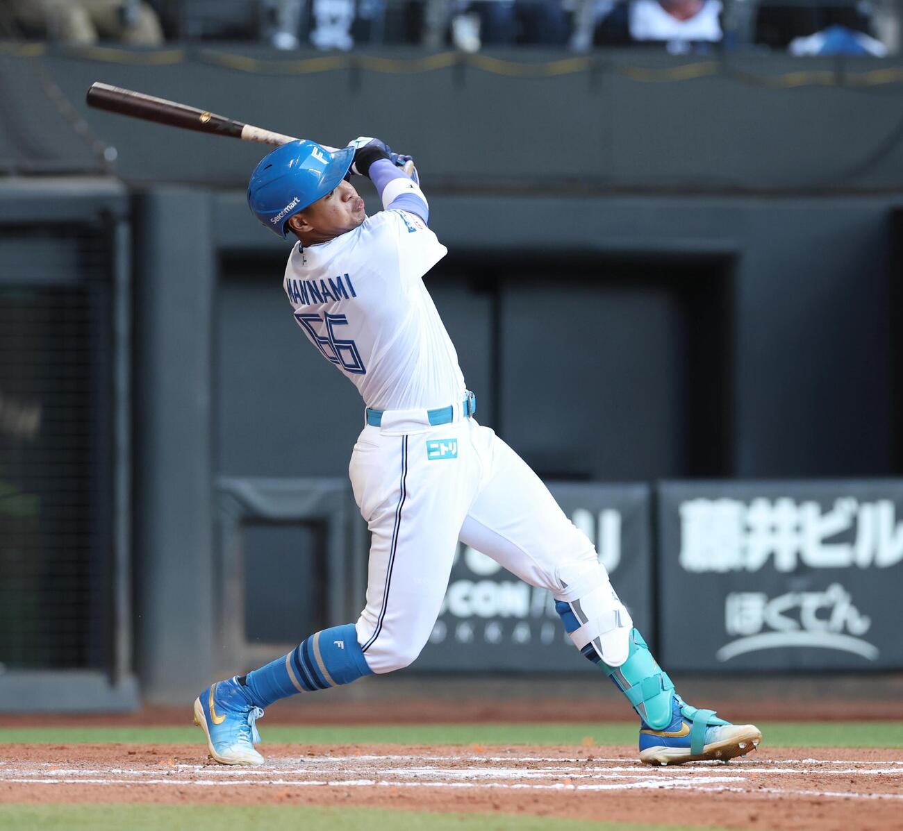 日本ハム対巨人　7回裏日本ハム無死、本塁打を放つ万波中正（撮影・黒川智章）＝2026年5月31日