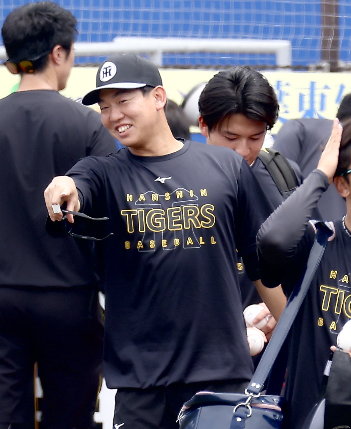 交流戦　ロッテ対阪神　試合前、練習に臨む阪神畠世周（撮影・河田真司）