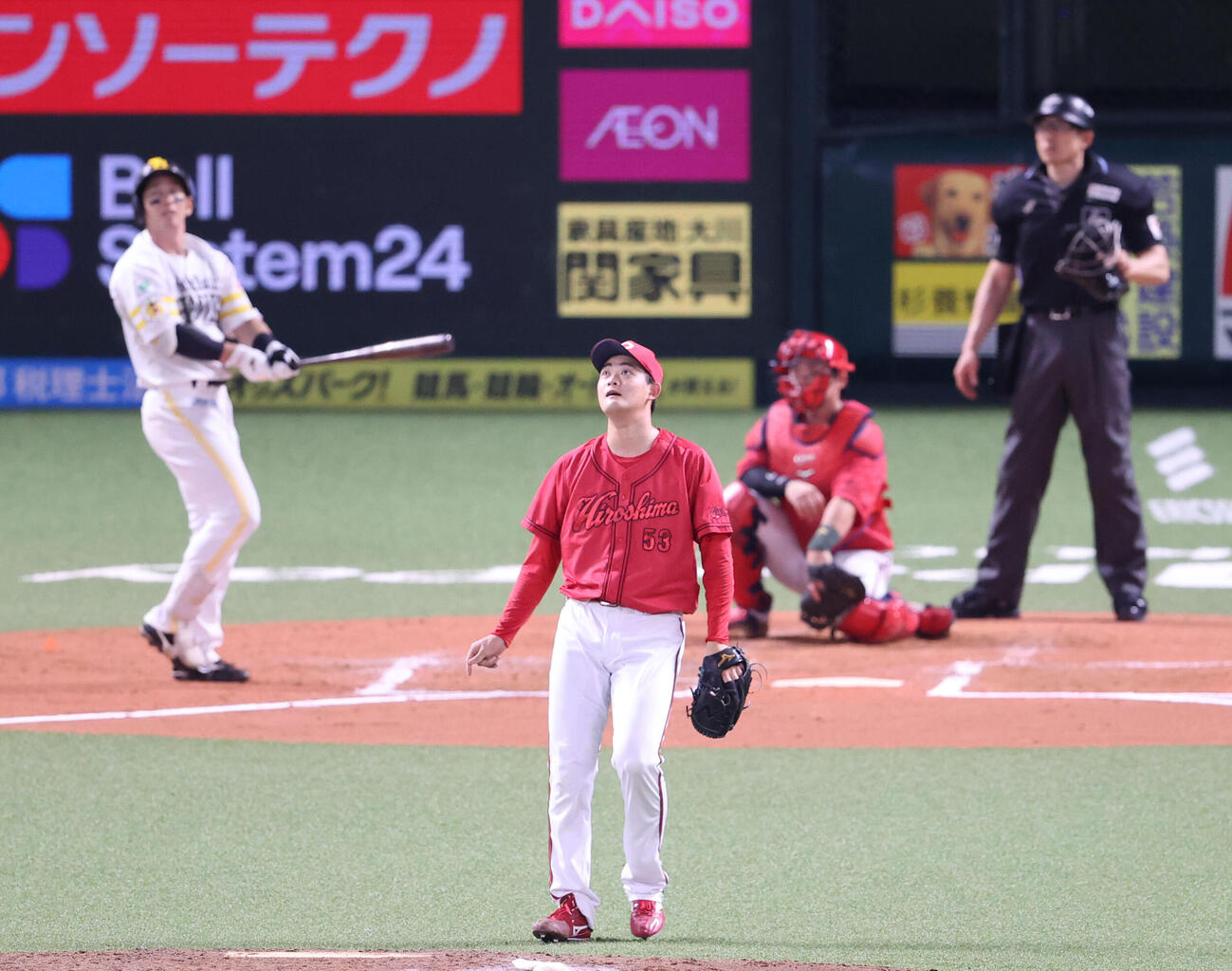 ソフトバンク対広島　6回裏ソフトバンク1死、栗原陵矢に右越え本塁打を浴びた岡本駿（撮影・梅根麻紀）