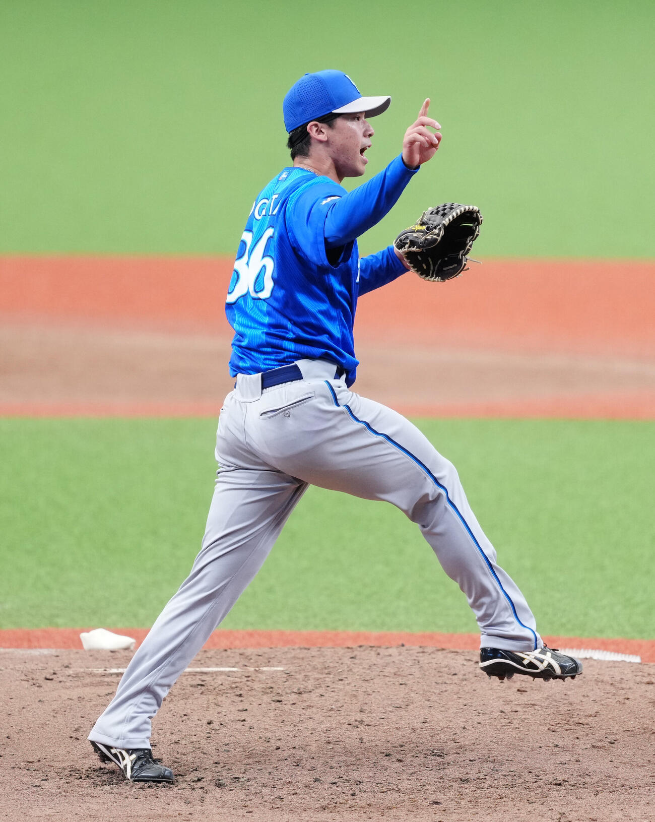交流戦　西武対DeNA 2回裏西武2死一、二塁、石井一成から空振り三振を奪った尾形崇斗（撮影・江口和貴）＝2026年5月31日