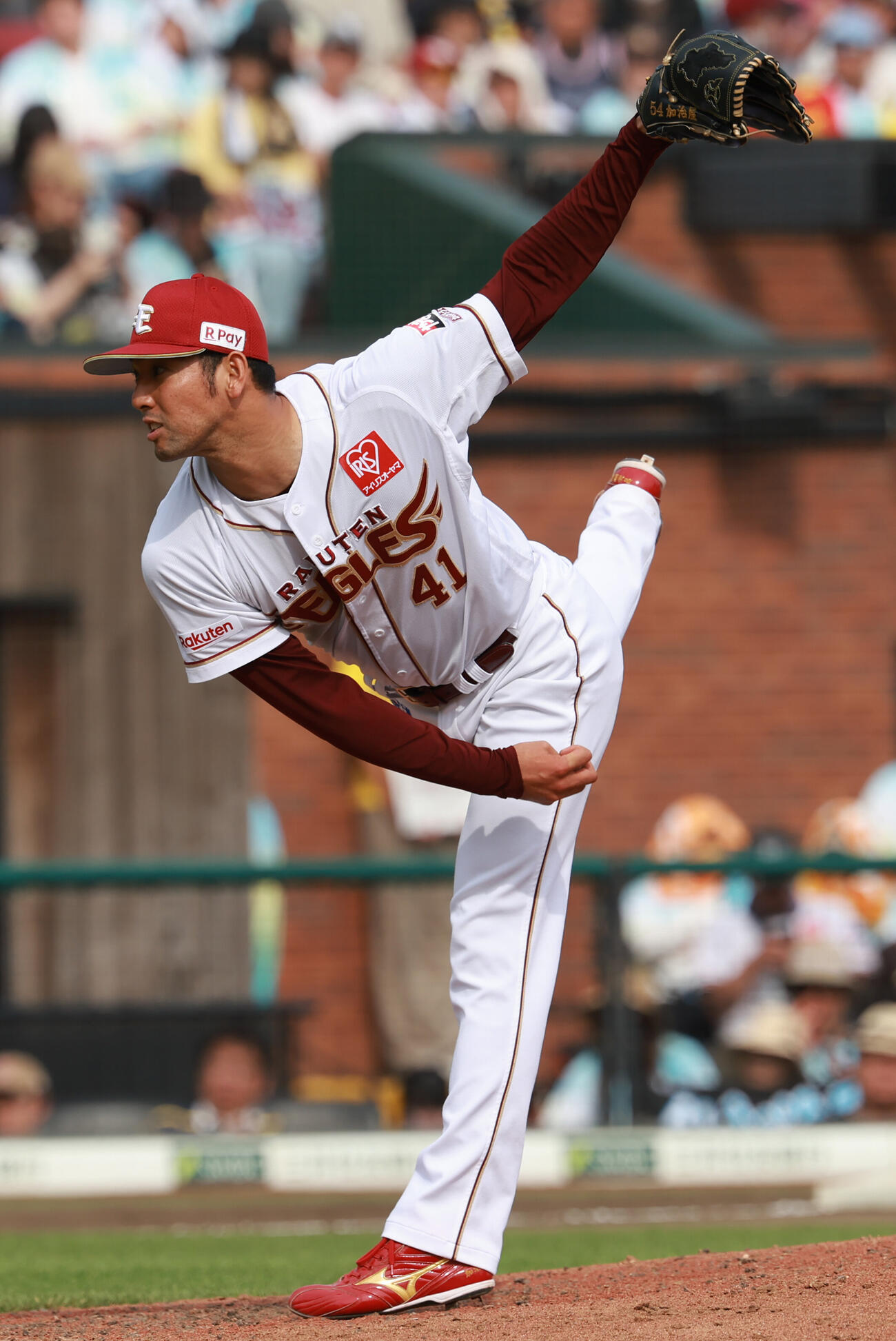 交流戦　楽天対ヤクルト　楽天5番手加治屋蓮（撮影・水谷安孝）