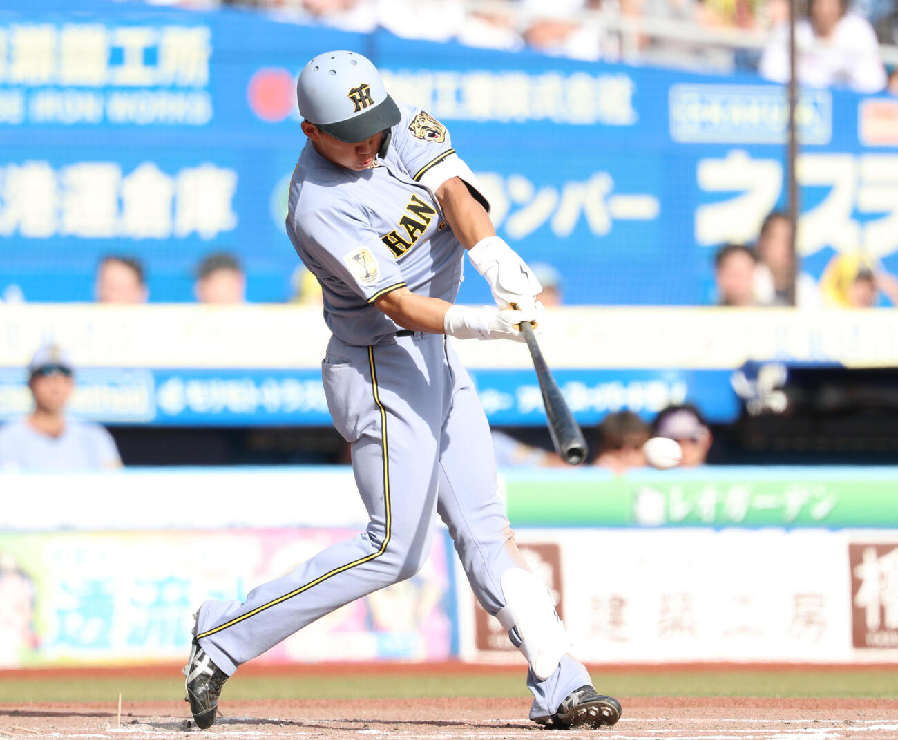 ロッテ対阪神　9回表阪神1死、内野安打を放つ立石正広（撮影・増田悦実）＝2026年5月31日