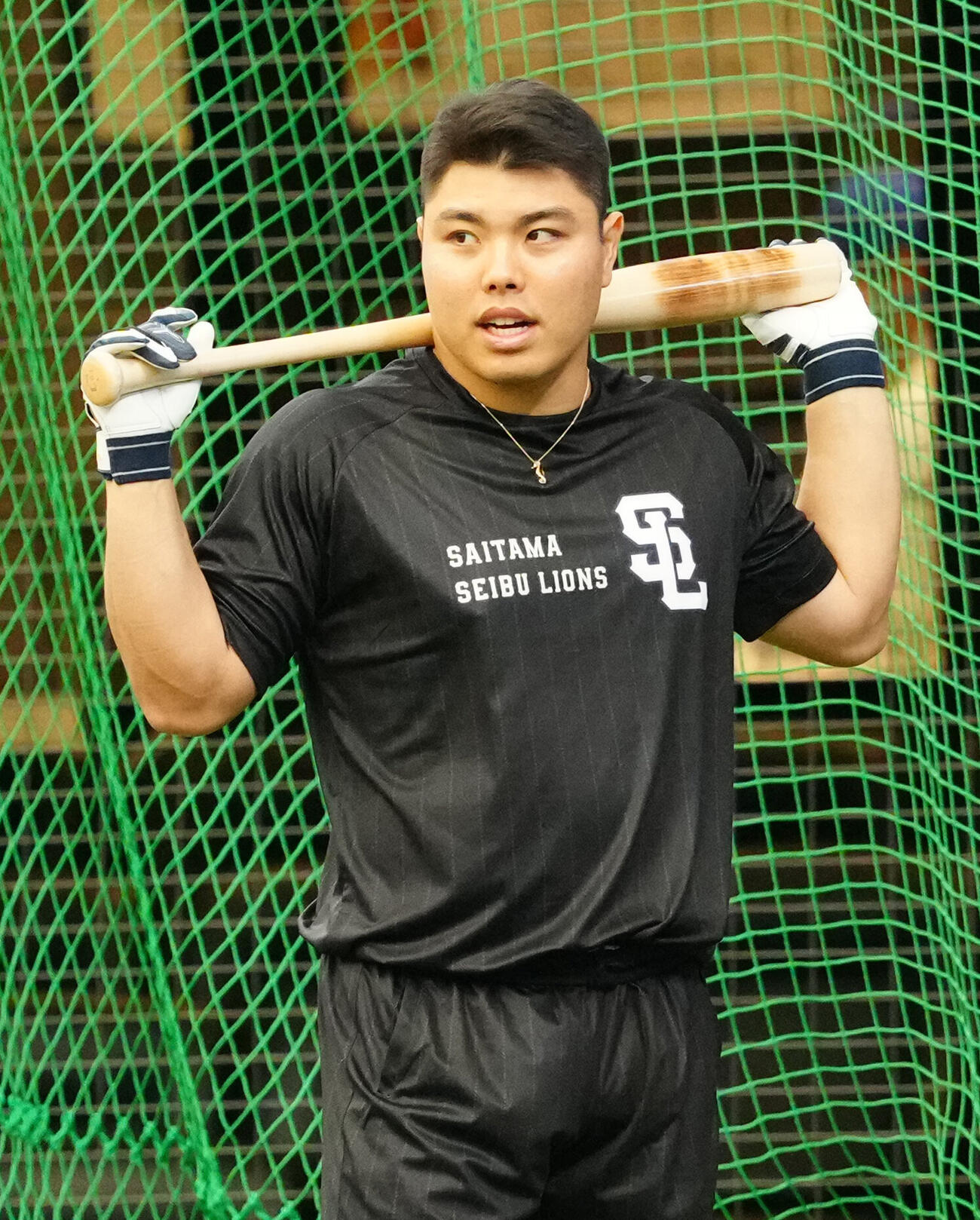 打撃練習する西武平良海馬（2026年5月撮影）