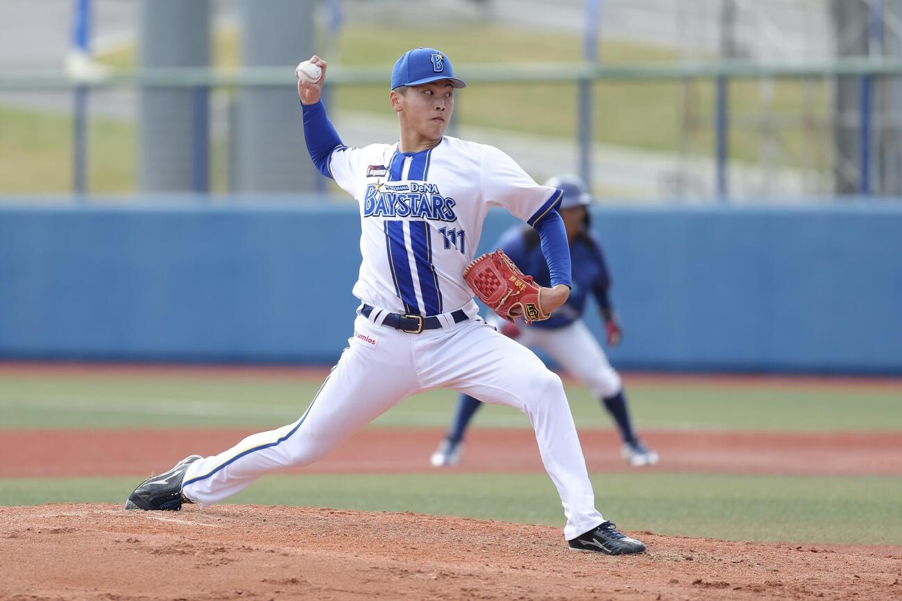 DeNA吉岡暖（2026年2月撮影）