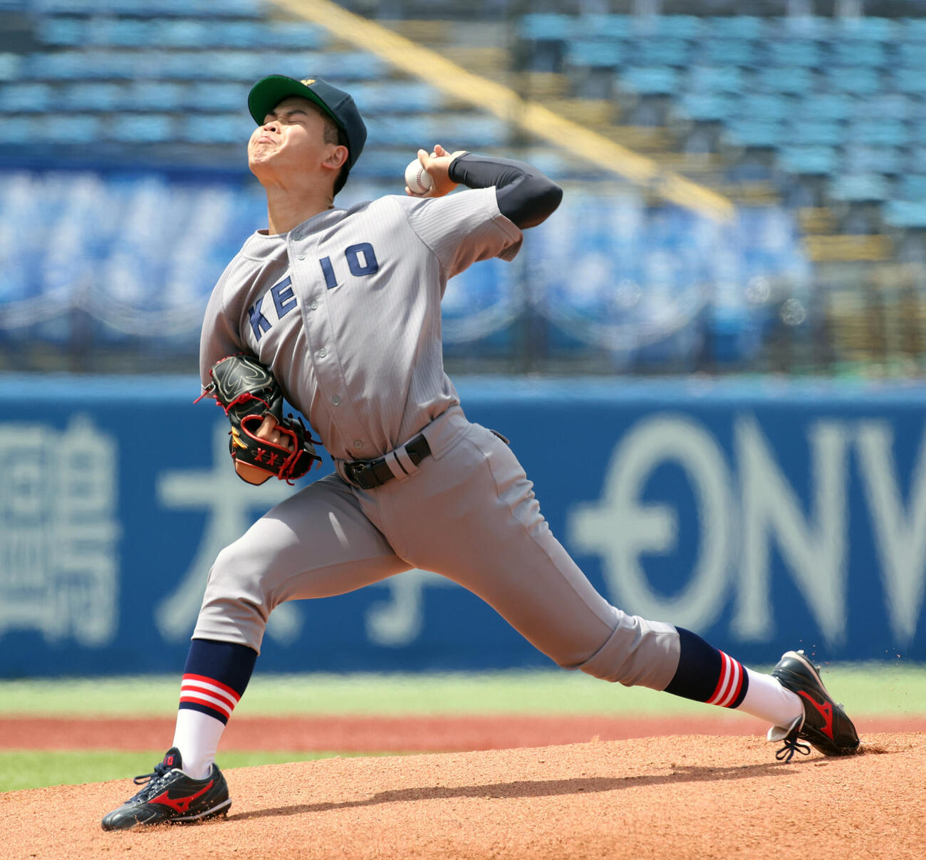 早大対慶大　先発した慶大・渡辺和大（撮影・柴田隆二）
