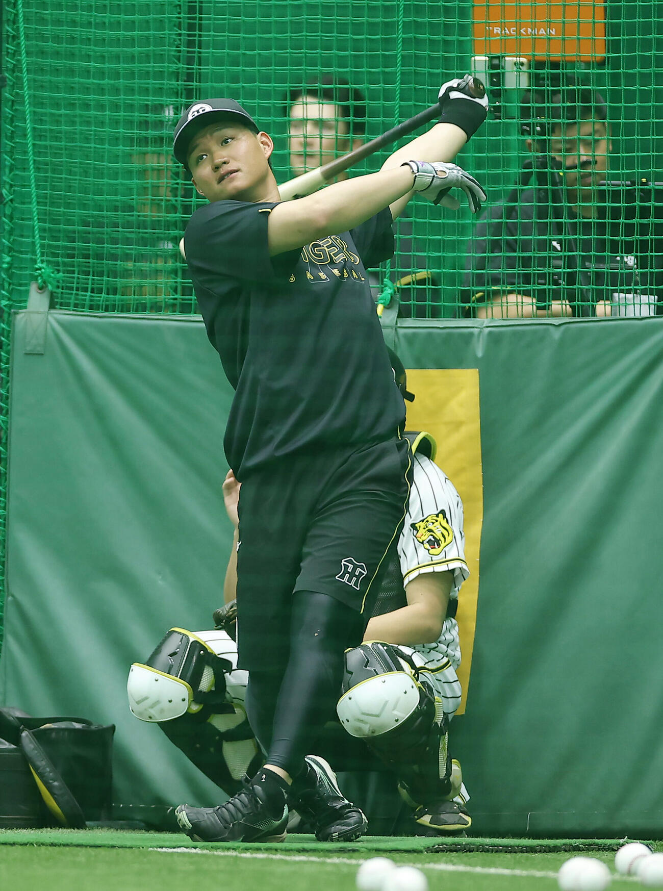 打撃練習を行う阪神森下翔太（撮影・前田充）