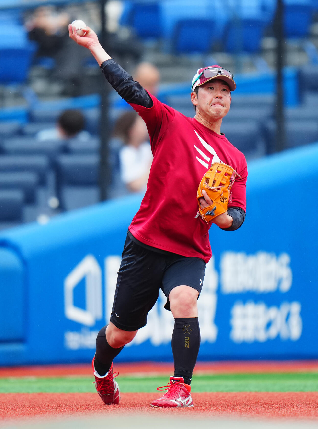 DeNA対楽天　試合前練習に臨む楽天鈴木大地（撮影・垰建太）