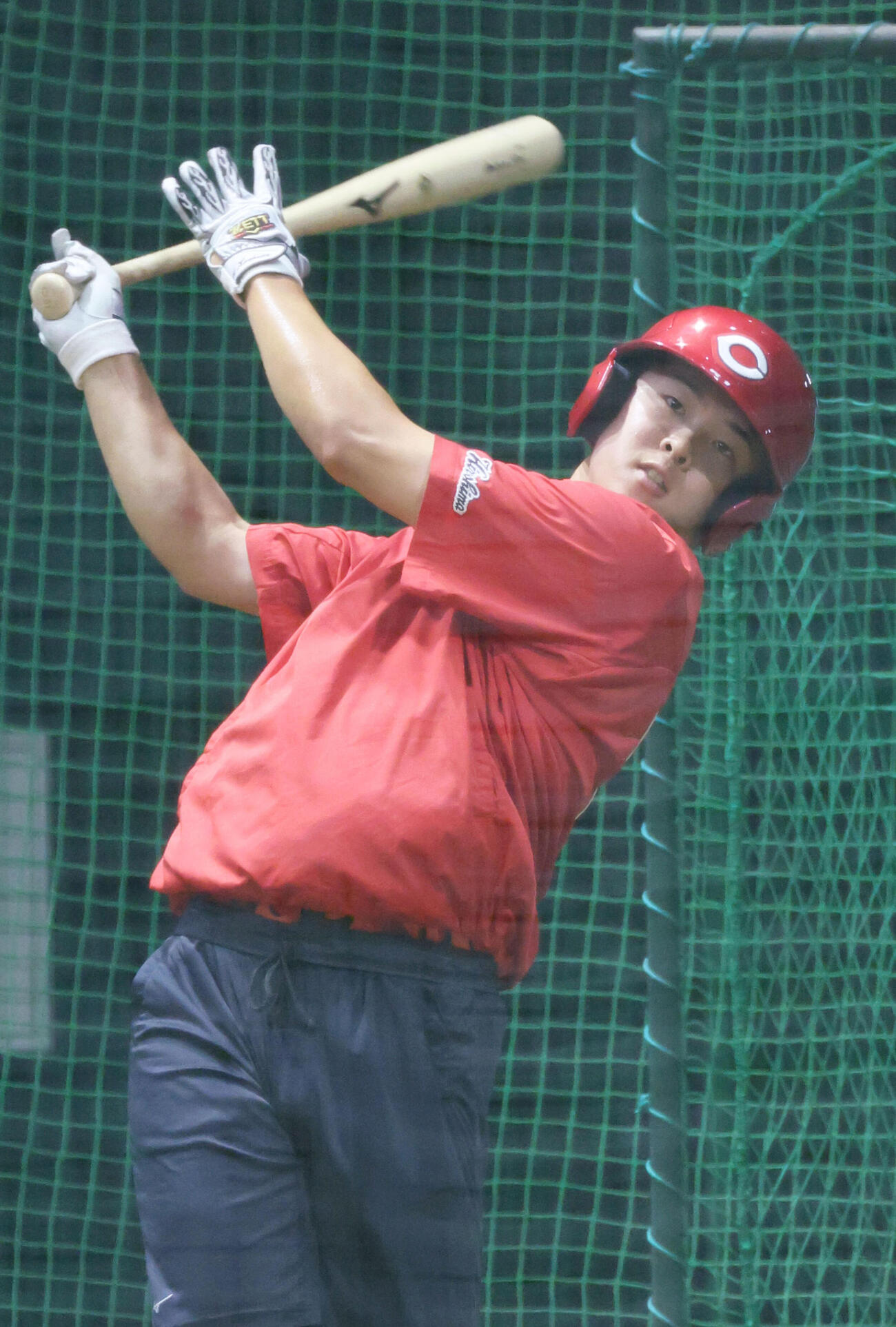 広島対日本ハム　1軍に合流し、打撃練習する広島平川蓮（撮影・加藤孝規）