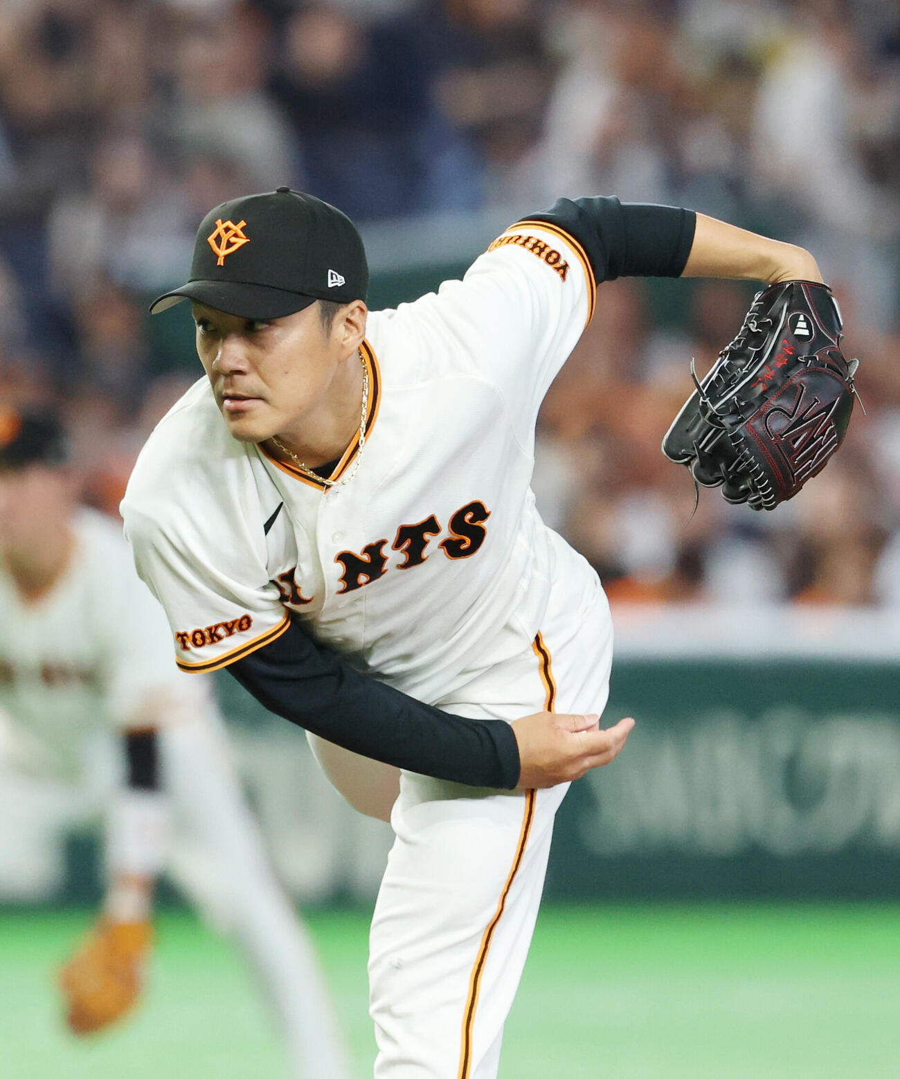 巨人対オリックス　先発し力投する巨人則本昂大（撮影・増田悦実）