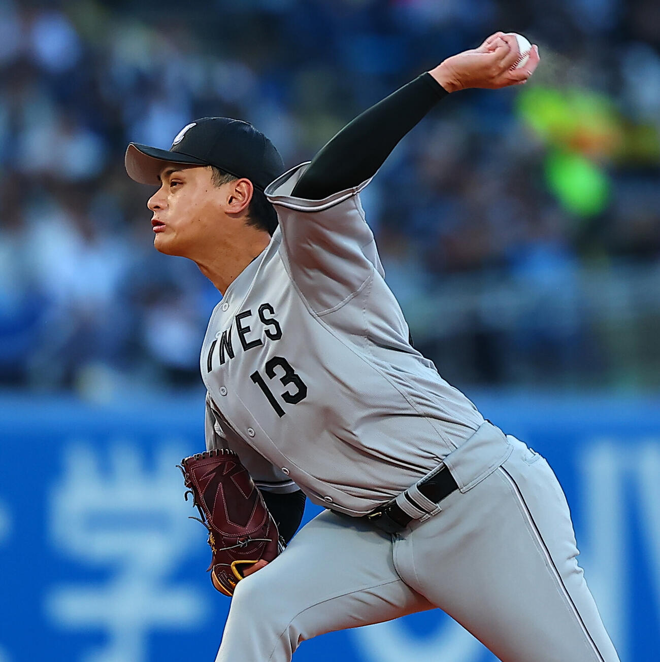 ヤクルト対ロッテ　ロッテ先発の毛利海大（撮影・野上伸悟）