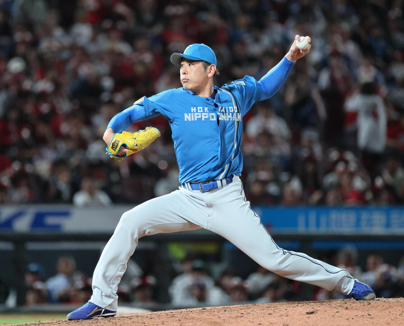 広島対日本ハム　6回裏広島、日本ハム2番手の加藤貴之（撮影・加藤孝規）