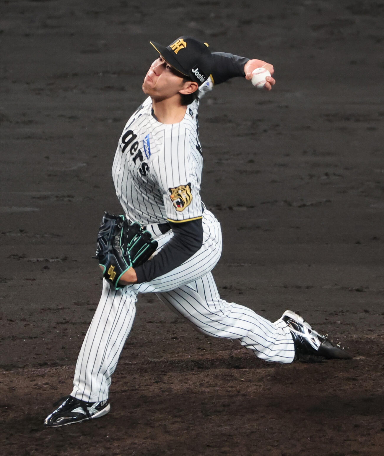 阪神対西武　8回から登板する阪神4番手の工藤泰成（撮影・西尾就之）