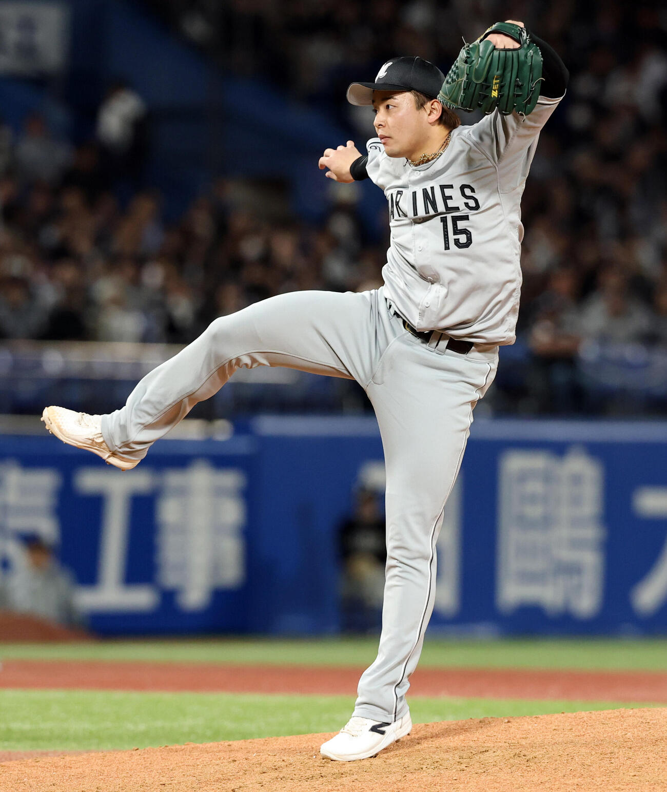 ヤクルト対ロッテ　9回裏ヤクルトの攻撃を抑えた横山陸人（撮影・浅見桂子）