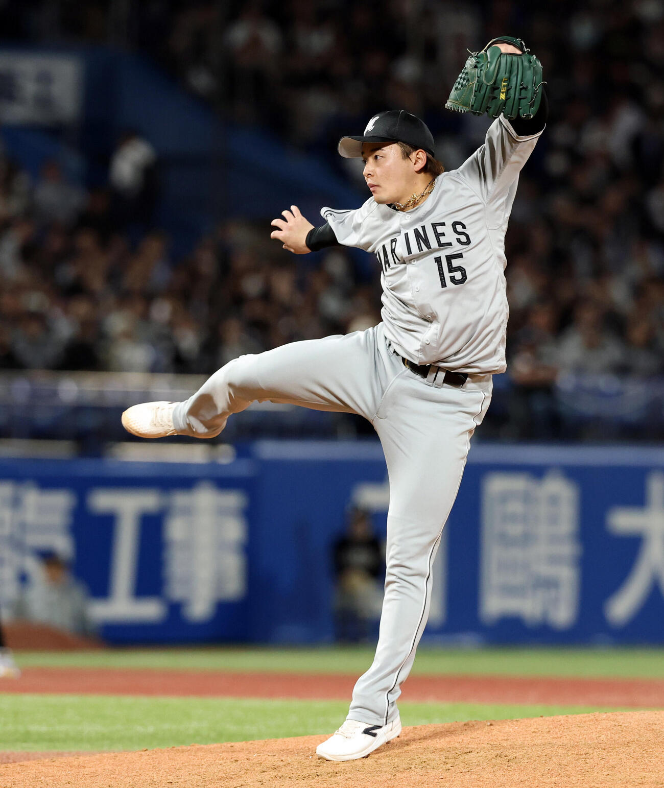 ヤクルト対ロッテ　9回裏ヤクルトの攻撃を抑えた横山陸人（撮影・浅見桂子）