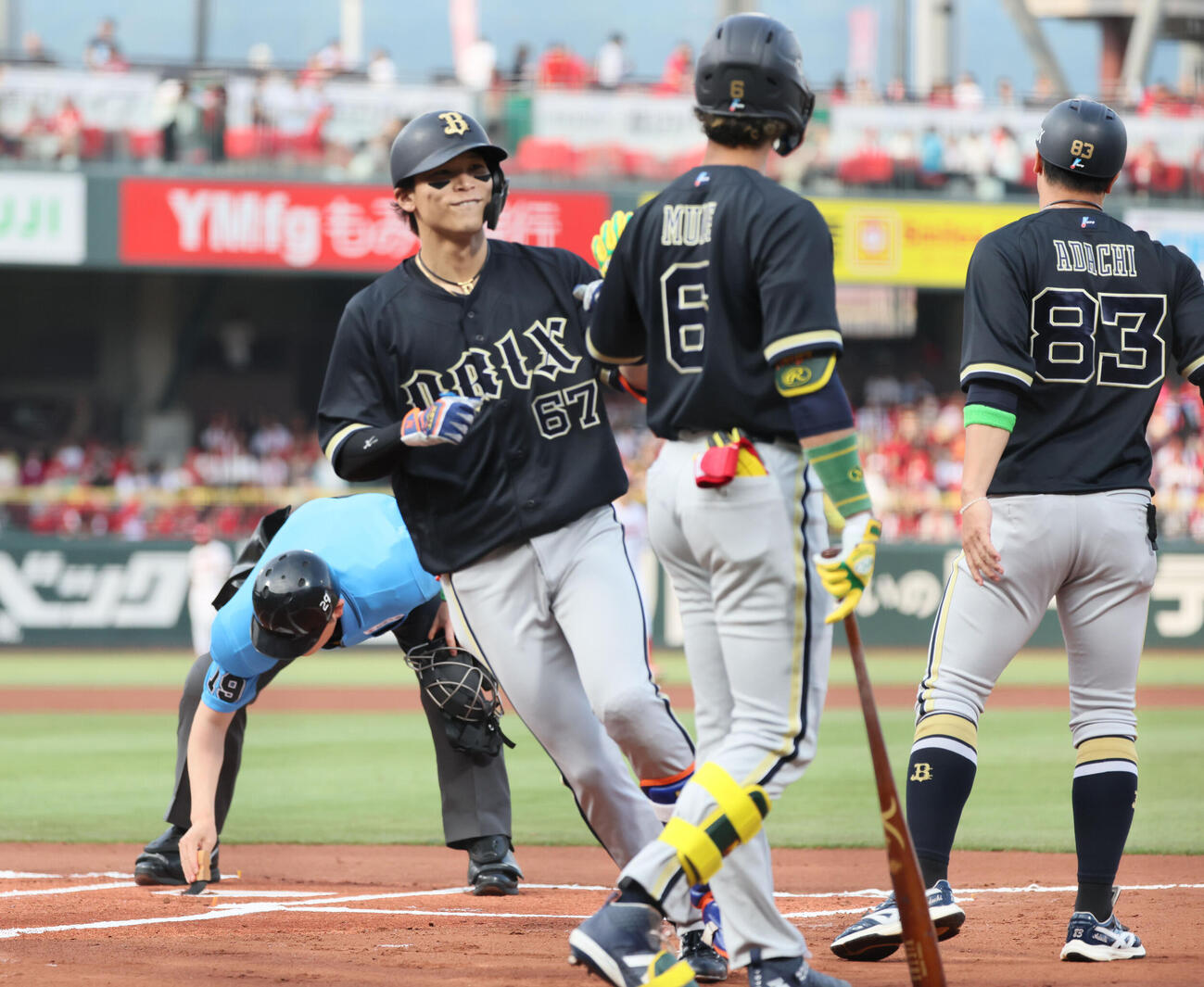 広島対オリックス　1回表オリックス無死、先制左越え本塁打を放った中川圭太（撮影・加藤孝規）