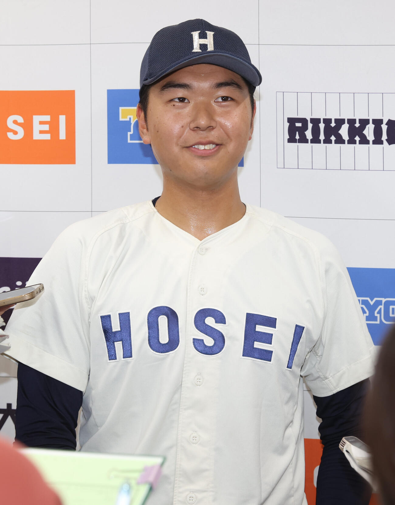 法大対慶大　試合後、会見する法大・宮本恭佑（撮影・柴田隆二）