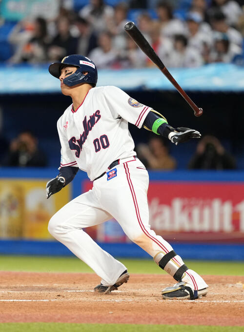 ヤクルト】1軍復帰後初スタメンの赤羽由紘が先制打「追い込まれていた