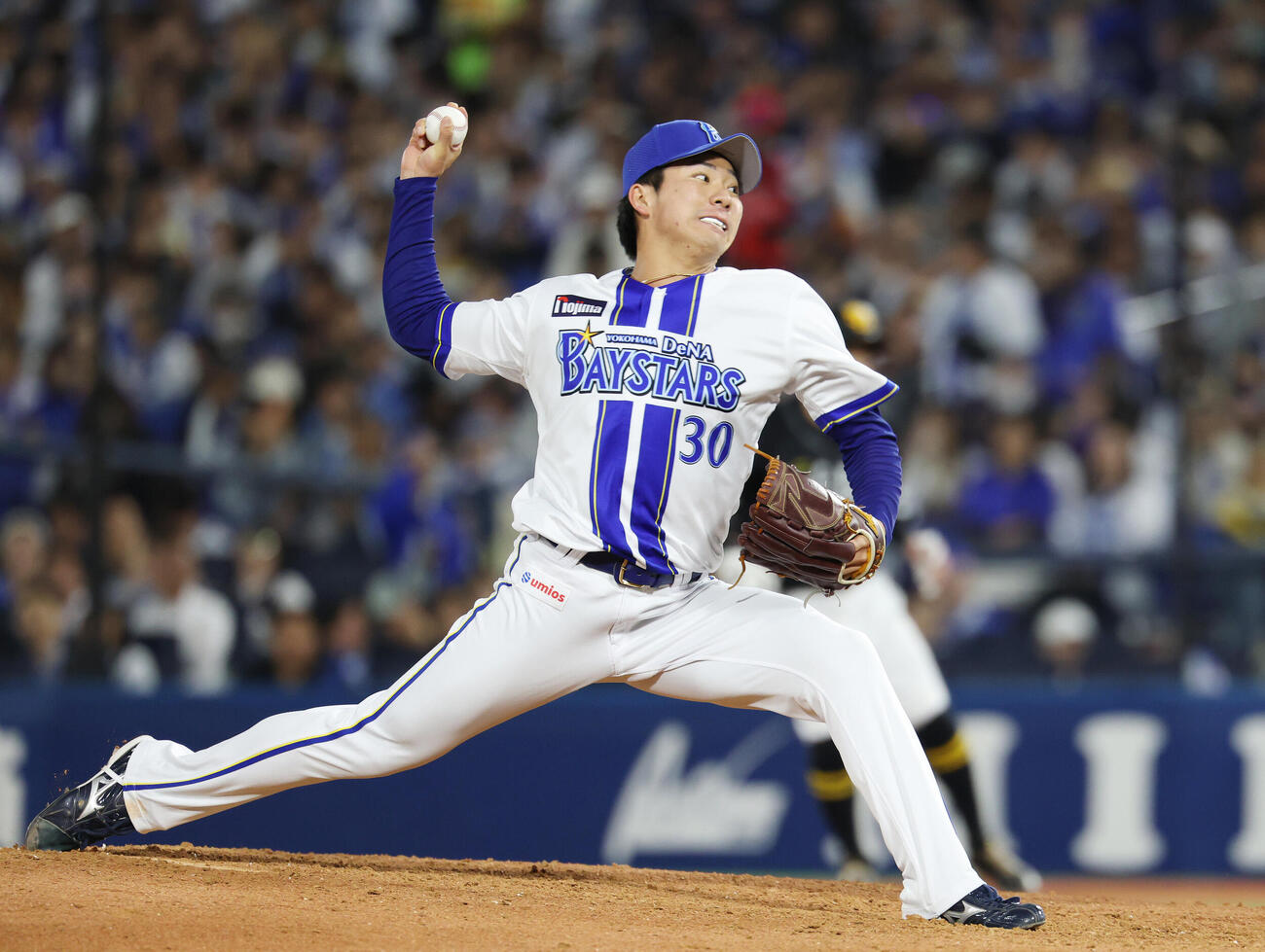 DeNA対ソフトバンク　DeNA先発の篠木健太郎（撮影・宮地輝）