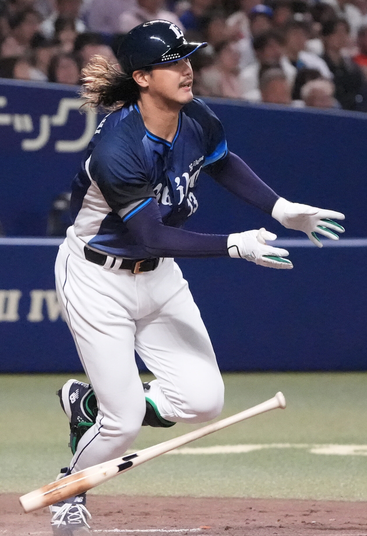 中日対西武　5回表西武2死、右前打を放つ高橋光成（撮影・森本幸一）