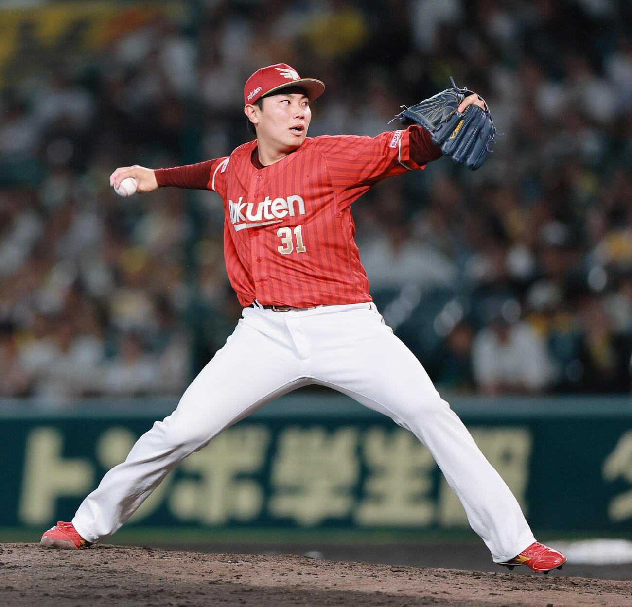 阪神対楽天　6回裏に登板する渡辺翔太（撮影・上山淳一）￥