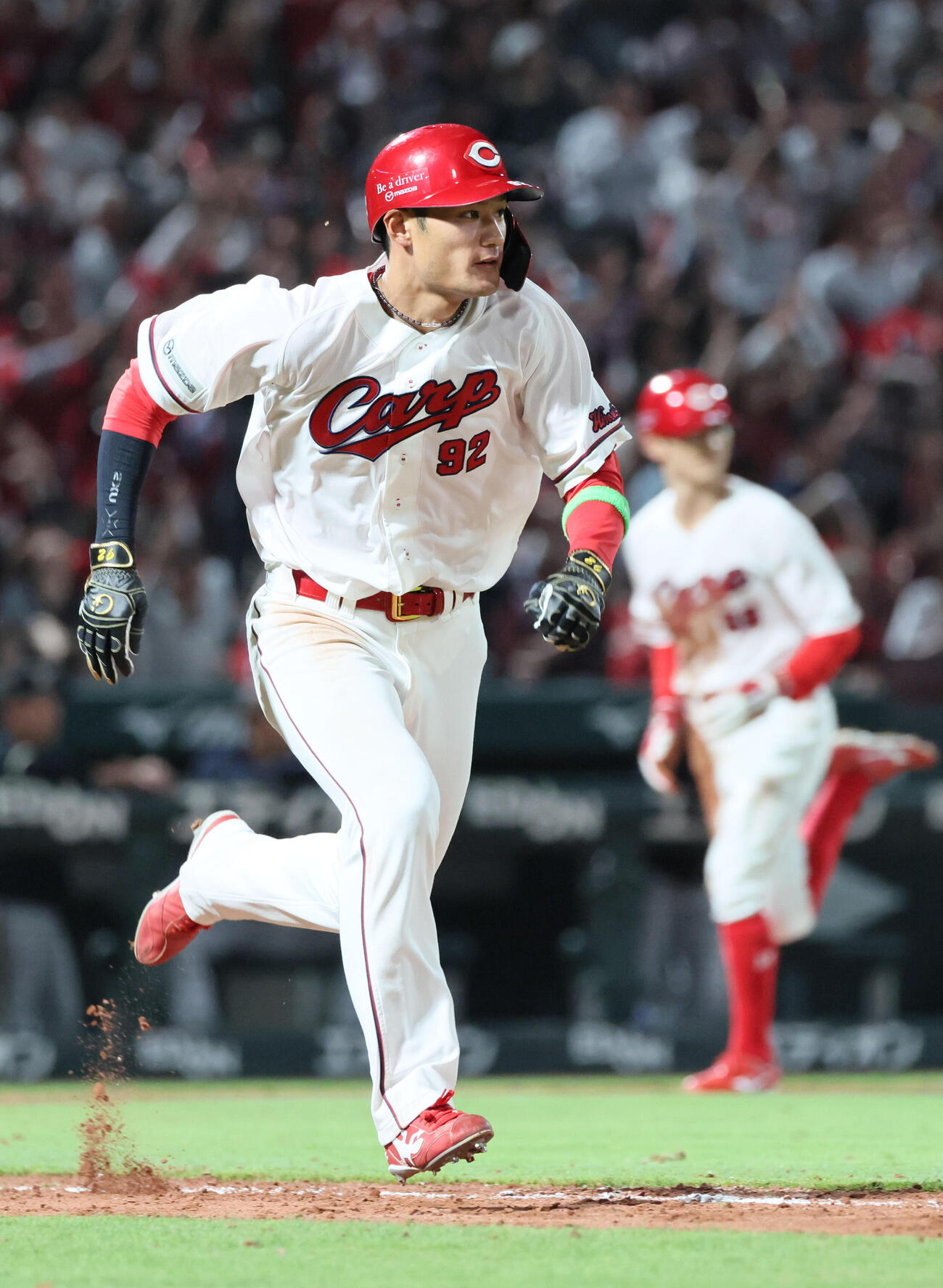 広島対オリックス　7回裏広島2死｣三塁、名原典彦は同点右越え適時三塁打を放つ（撮影・加藤孝規）