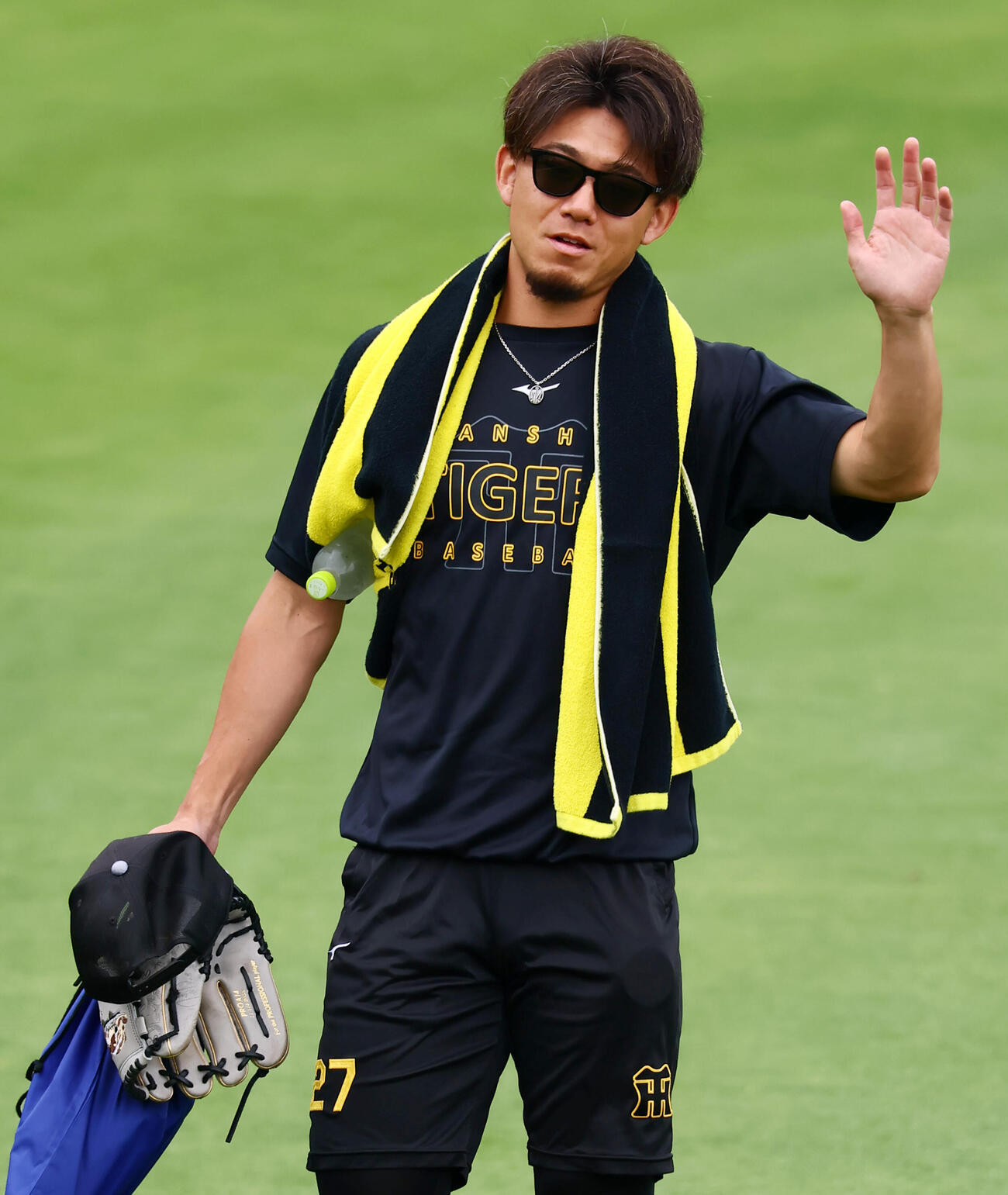 阪神対楽天　1軍の練習に姿を見せた阪神伊藤将司（撮影・加藤哉）