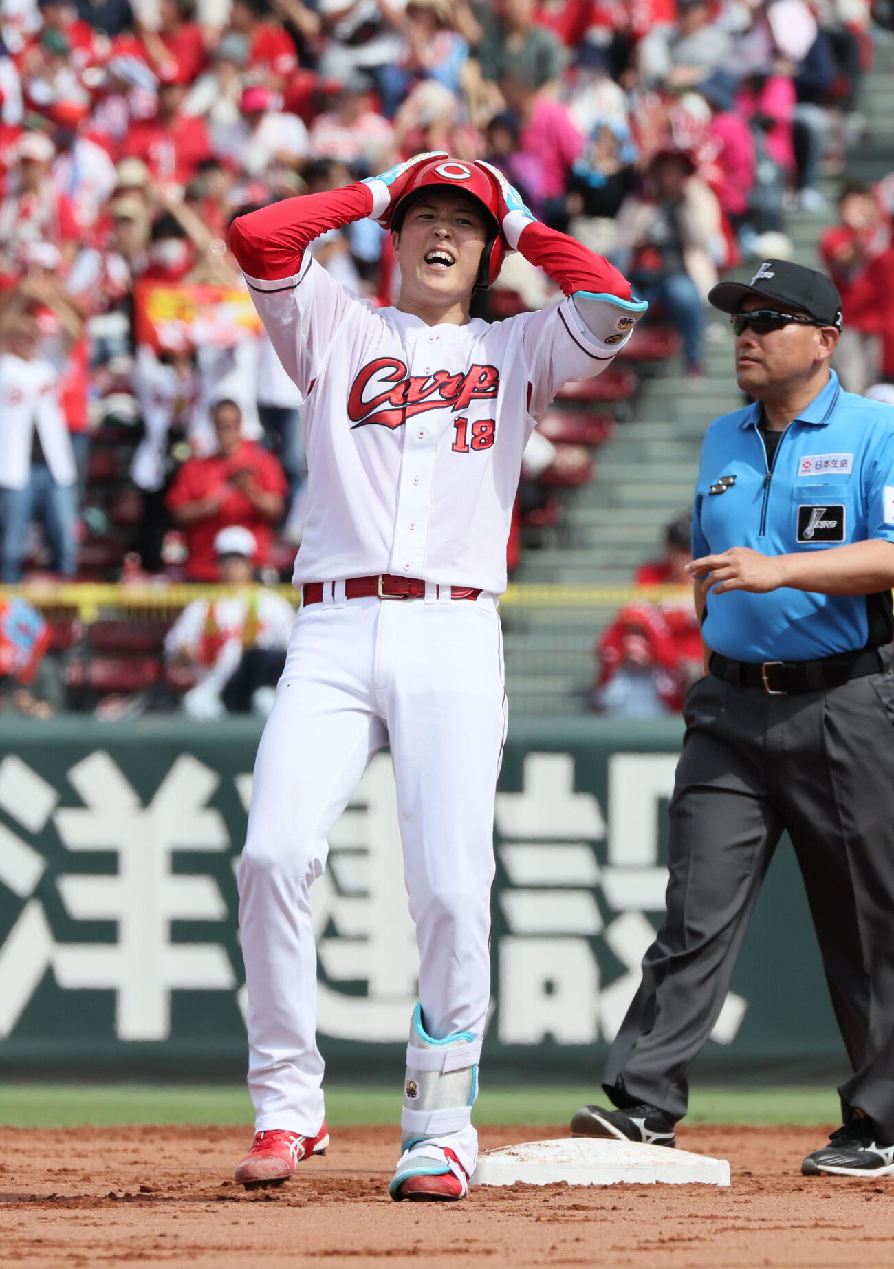 広島対オリックス　4回裏広島2死二塁、森下暢仁は左適時二塁打を放つ（撮影・加藤孝規）