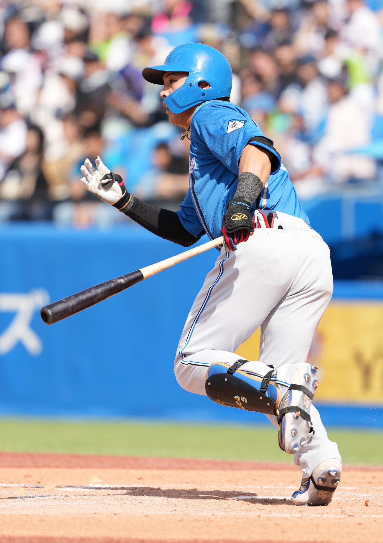 ヤクルト対日本ハム　4回表日本ハム2死一、三塁、野村佑希は三塁を強襲する適時打を放つ（撮影・小沢裕）